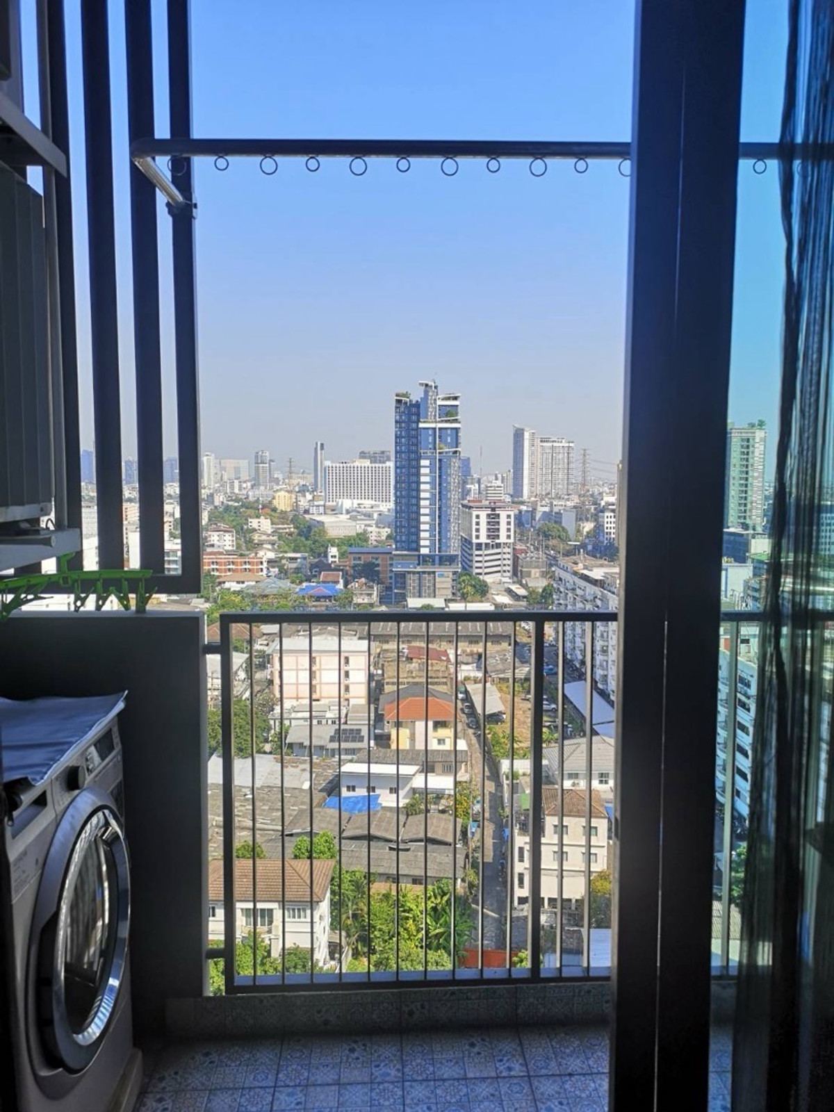 ขายคอนโดรัชดา ห้วยขวาง : ขายควิน รัชดา 17 ตึกบี วิวโล่ง ไม่มีตึกบัง     บิ้วอิ้นสวย