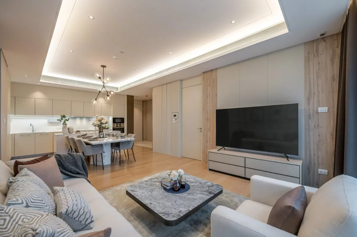 For RentCondoWitthayu, Chidlom, Langsuan, Ploenchit : Baan Sindhorn 120 sq.m. Please add LINE ID @806qphgn o8415o5483