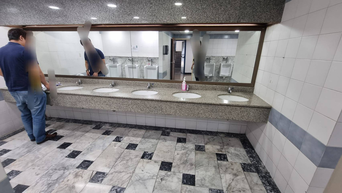 ให้เช่าสำนักงานราชเทวี พญาไท : BTS พญาไท ให้เช่าออฟฟิศ กั้นห้องพร้อมใช้ ขนาดพื้นที่ 281 ตร.ม. 450 บาท/ตรม.