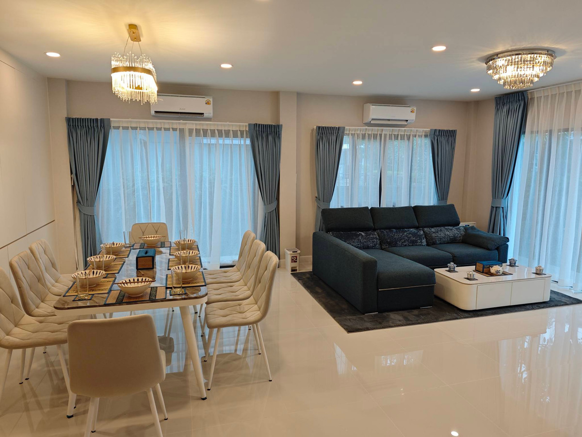 For RentHouseVipawadee, Don Mueang, Lak Si : Centro Vibhavadi, near Don Mueang Airport and International School, 4 bedroom detached house, available for rent,
