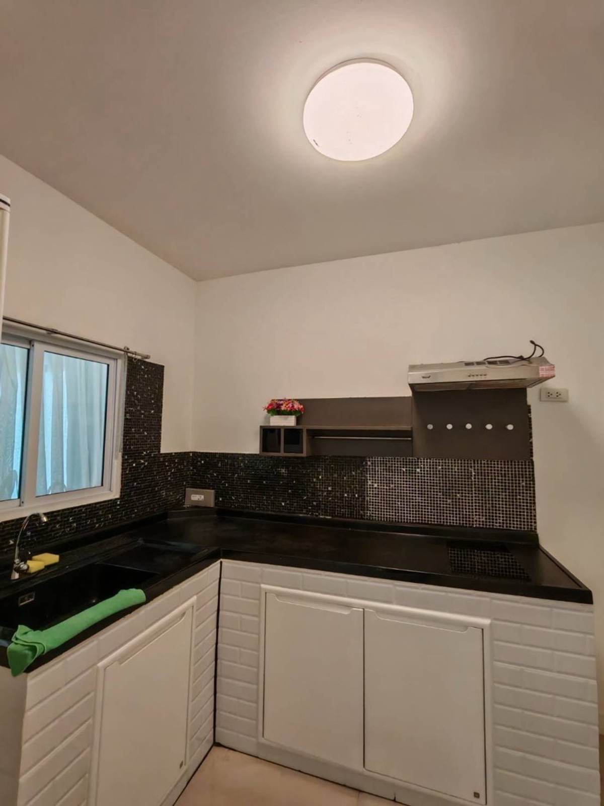 For SaleHousePathum Thani,Rangsit, Thammasat : Urgent sale Baan Fah Piyarom Necto