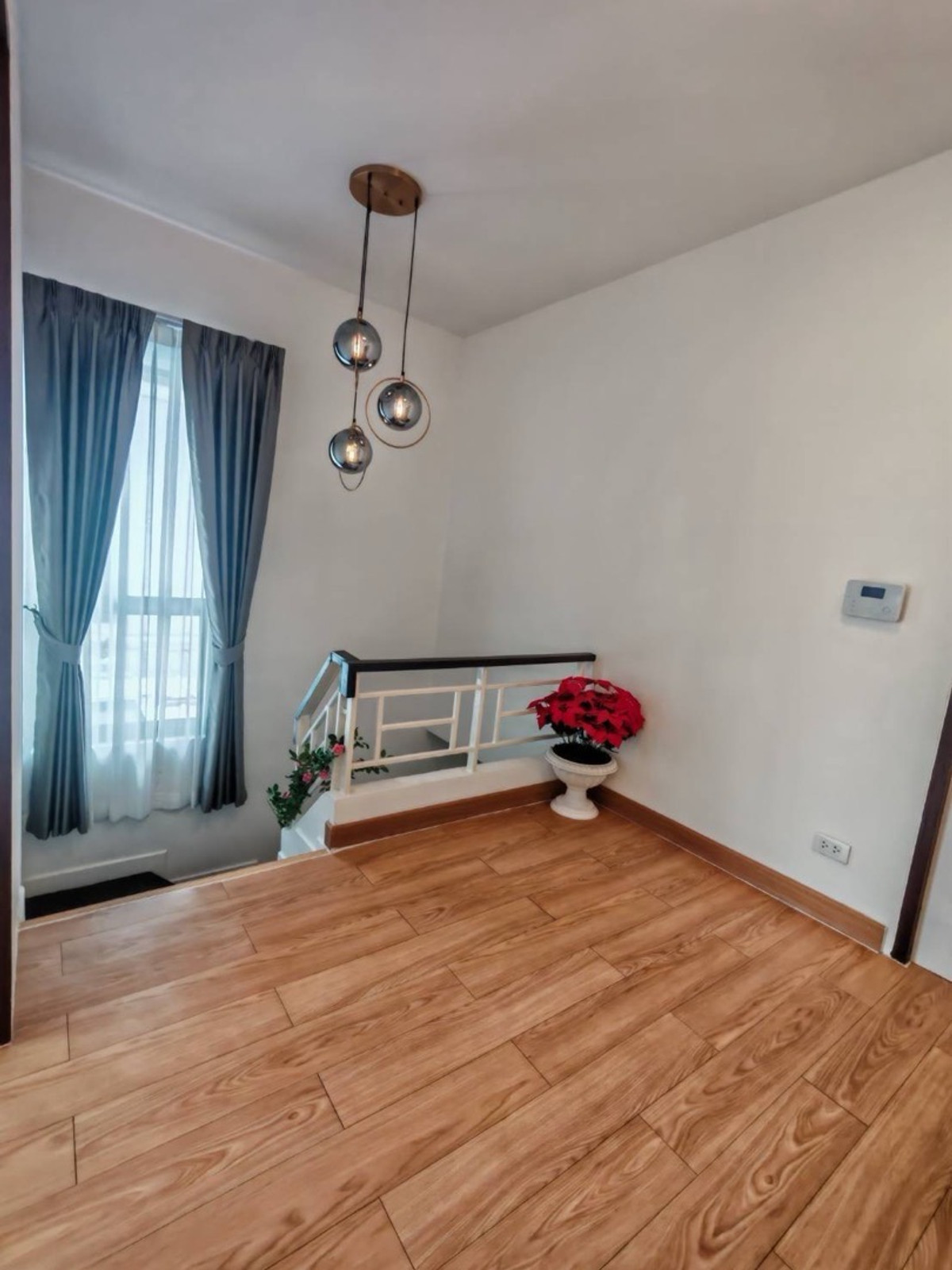 For SaleHousePathum Thani,Rangsit, Thammasat : Urgent sale Baan Fah Piyarom Necto