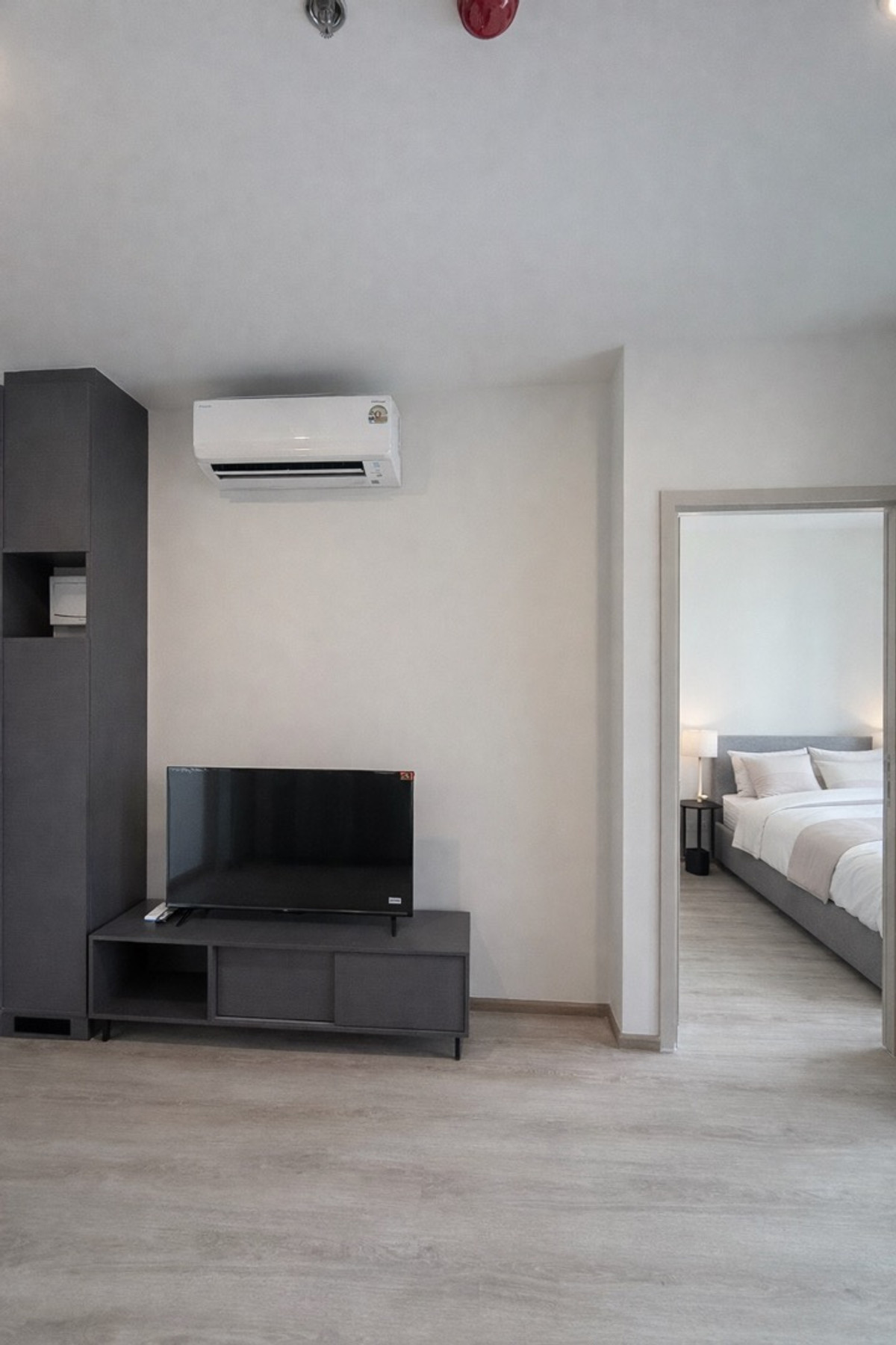 ให้เช่าคอนโดพระราม 9 เพชรบุรีตัดใหม่ RCA : 🏢 Nue District R9 👫🚆 MRT 150 m. Full facilities | ⛳ Golf | 💆‍♀️ Spa | 🧘 Pilates