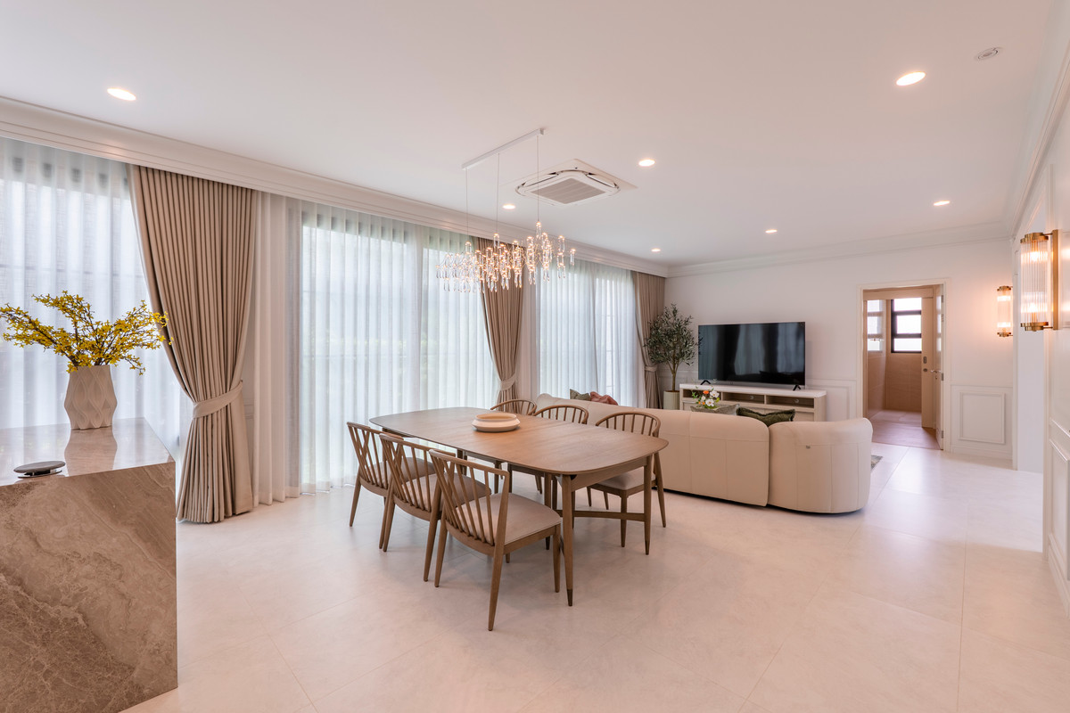 For RentHousePattanakan, Srinakarin : Narinsiri Krungthep Kreetha Private Luxury Detached House, Ready to Move In Please call: 062-496-6454