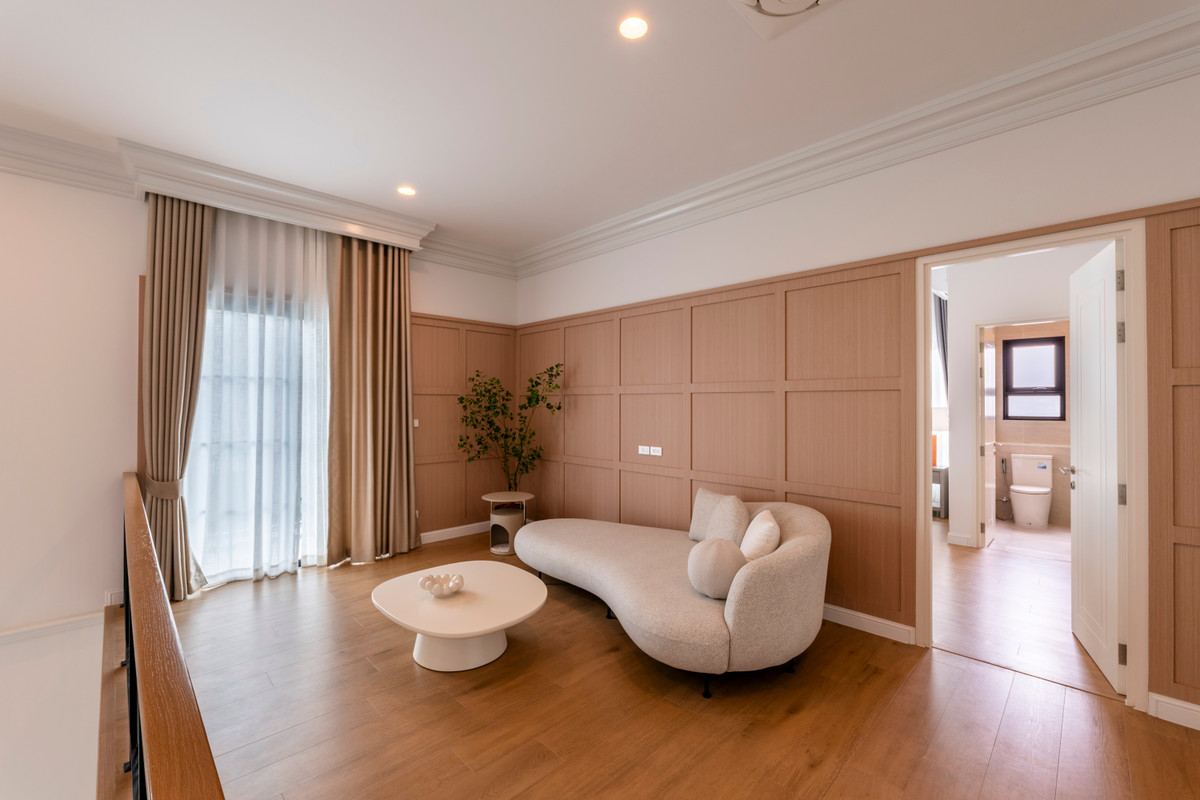 For RentHousePattanakan, Srinakarin : Narinsiri Krungthep Kreetha Private Luxury Detached House, Ready to Move In Please call: 062-496-6454