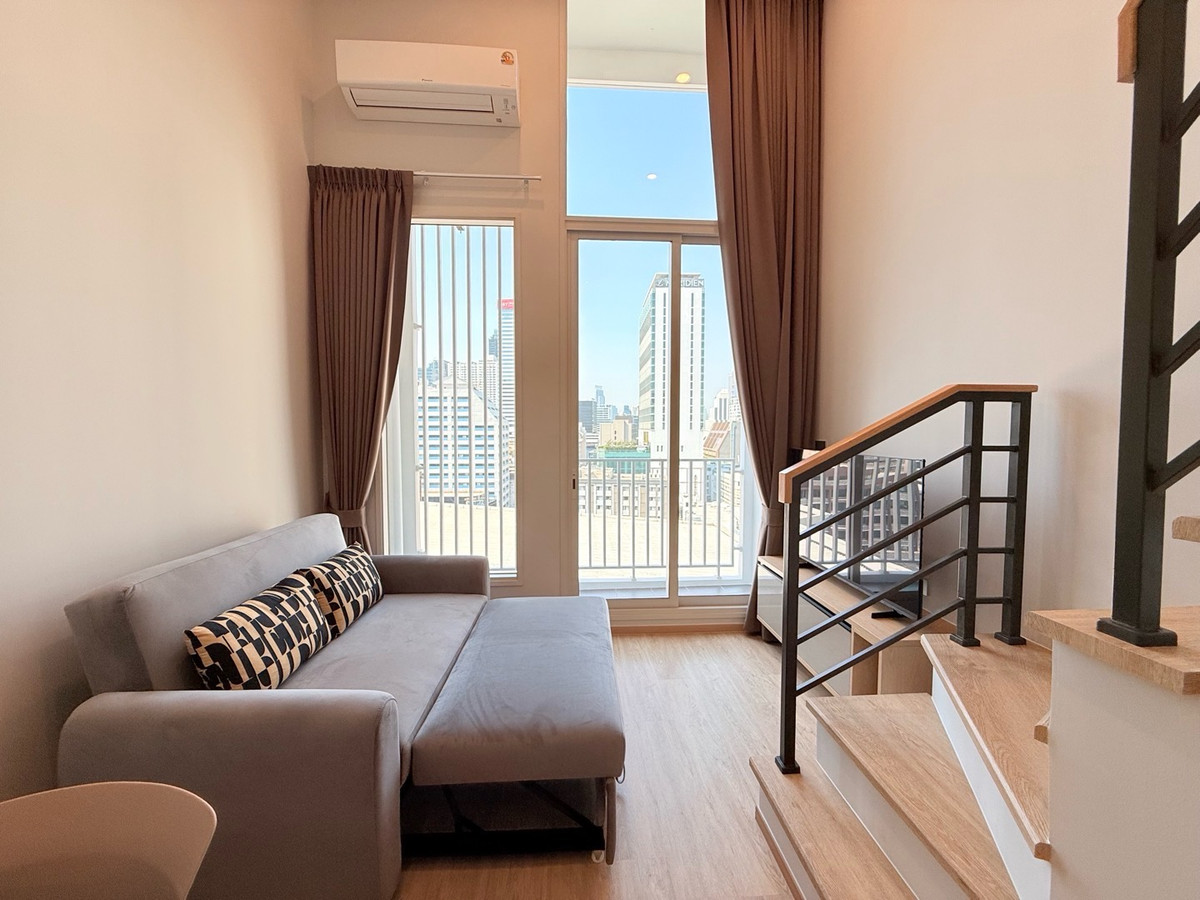 ให้เช่าคอนโดสยาม จุฬา สามย่าน : ห้องใหม่❗️Duplex 1ห้องนอน มีโซฟาเบด โต๊ะทำงานใหญ่ พร้อมอยู่🌟