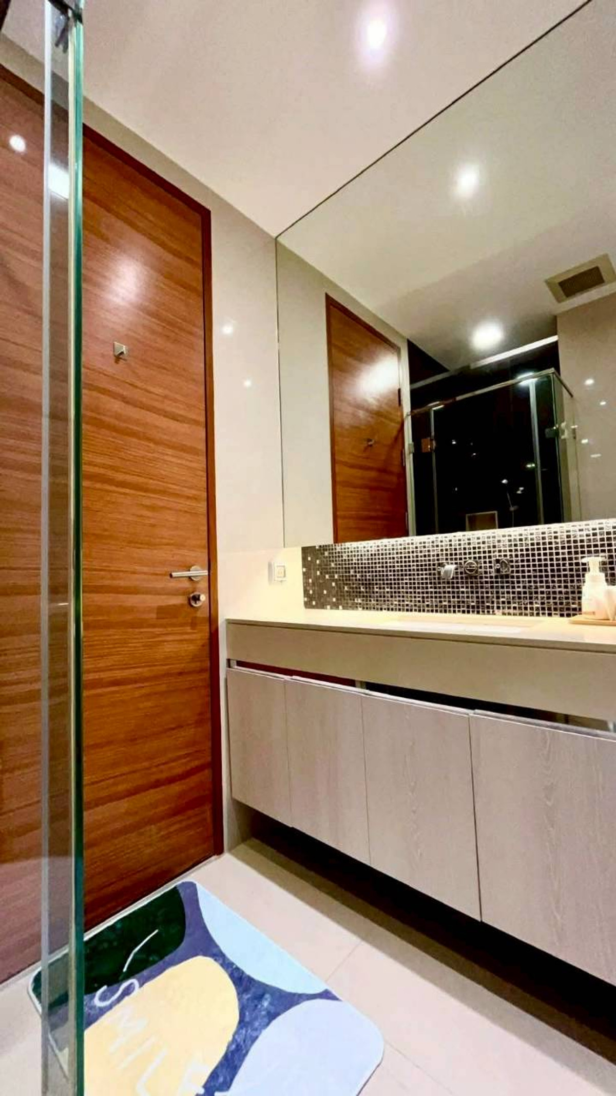 ให้เช่าคอนโดสุขุมวิท อโศก ทองหล่อ : ✅ ADDRS110 ✅ Line : @p2nproperty