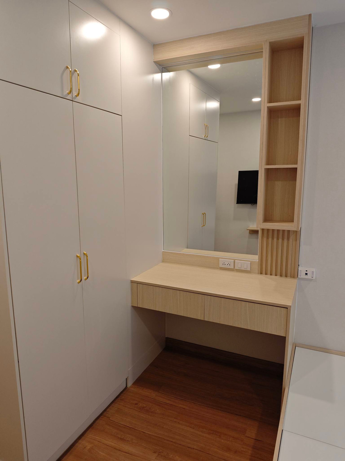 For RentHouseVipawadee, Don Mueang, Lak Si : Centro Vibhavadi, near Don Mueang Airport and International School, 4 bedroom detached house, available for rent,