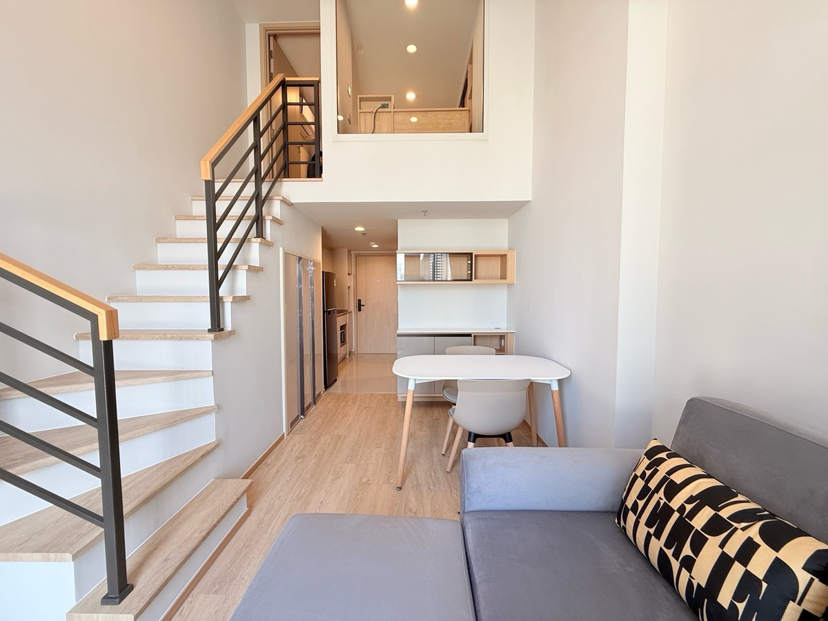 For RentCondoSiam Paragon ,Chulalongkorn,Samyan : New room❗️Duplex 1 bedroom with sofa bed, big work desk, ready to move in🌟