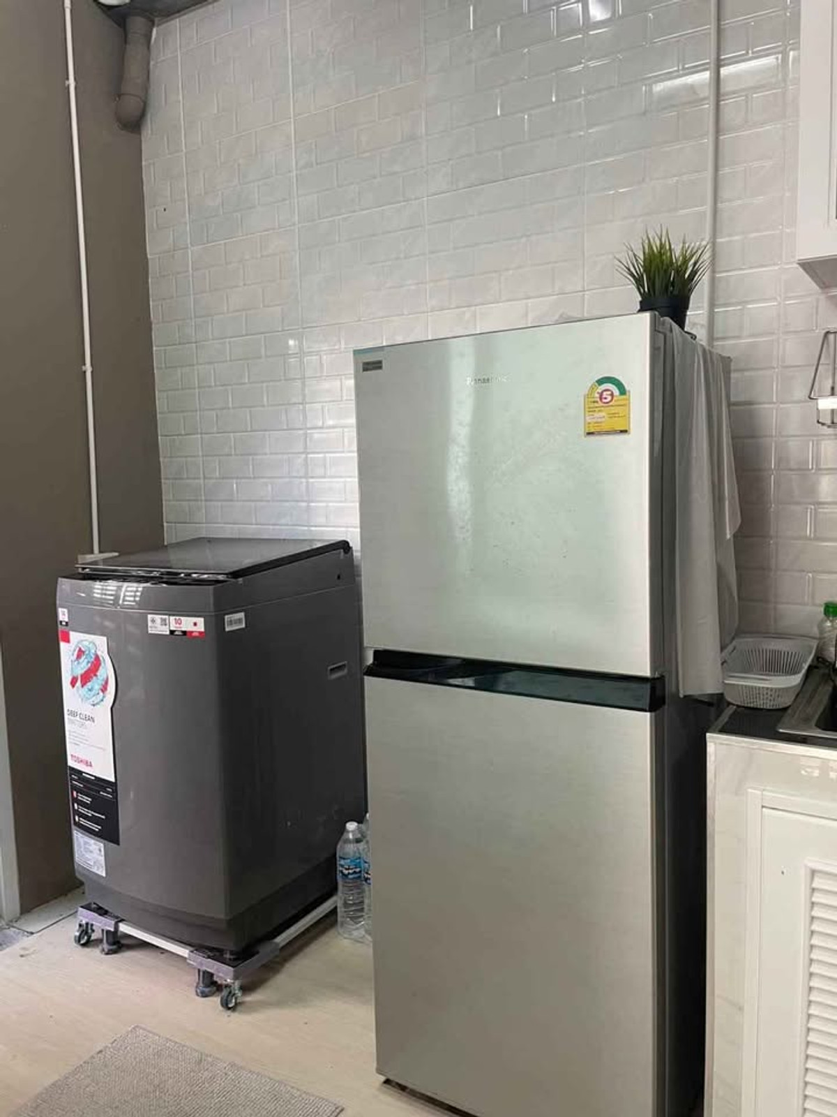 ให้เช่าทาวน์โฮมพระราม 5 ราชพฤกษ์ บางกรวย : ให้เช่า ทาวน์โฮม 2 ชั้น หมู่บ้าน คาซ่า วอเตอร์ไซด์ ราชพฤกษ์ - พระราม 5 หลังมุม หน้าบ้านไม่ชนใคร (มีสวนเกาะกลาง)