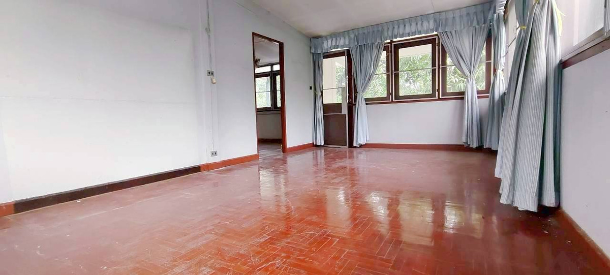 ขายบ้านพัฒนาการ ศรีนครินทร์ : 🔥ขายถูกสุดๆ🔥 บ้านเดี่ยว 2 ชั้น หมู่บ้านมิตรภาพ 3 ซ. ศรีนครินทร์ 38 แขวงหนองบอน เขตประเวศ กทม 10250 เนื้อที่ 97 ตารางวา