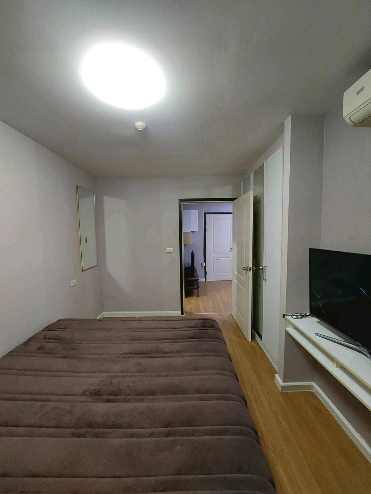 For RentCondoOnnut, Udomsuk : ✨️️For rent✨️ icondo Sukhumvit 103 
 🧸.Room size 31 square meters.💗🛏.Furniture + Electrical appliances🪞✨️ 
 There is a washing machine 🪧 Price 8,000 baht/month🏷