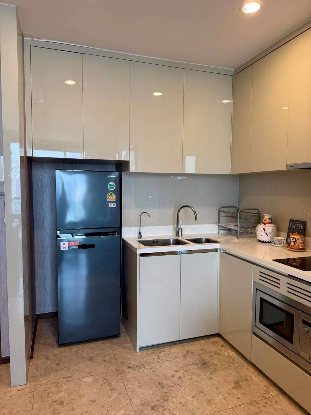 ให้เช่าคอนโดสุขุมวิท อโศก ทองหล่อ : ✅ ADDRS111 ✅ Line : @p2nproperty