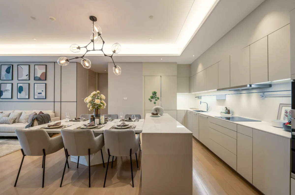 For RentCondoWitthayu, Chidlom, Langsuan, Ploenchit : Baan Sindhorn 120 sq.m. Please add LINE ID @806qphgn o8415o5483