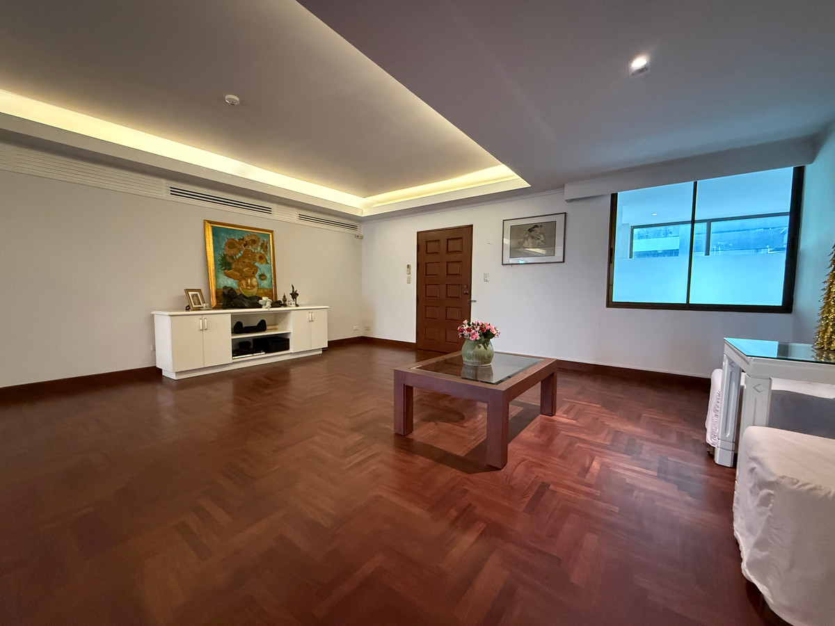 ขายคอนโดราชเทวี พญาไท : 🏠✨ เบญจศรี คอนโดมิเนียม | 3 Bedrooms for Sale (HBH-ST-76)