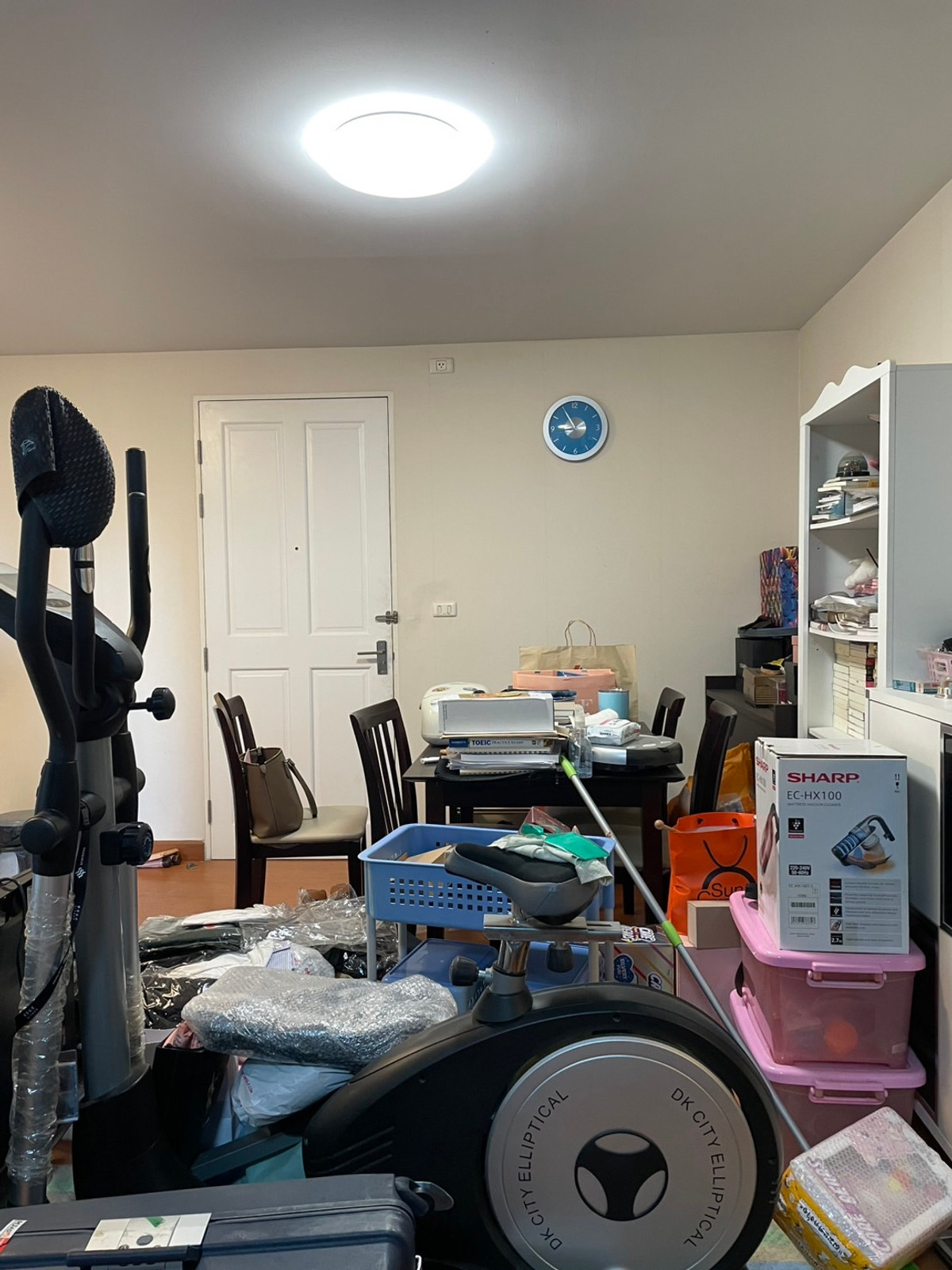 ขายคอนโดสาทร นราธิวาส : 🏠✨ Sathorn Plus On The Pond | 1 Bedroom for Sale (HBH-ST-70)