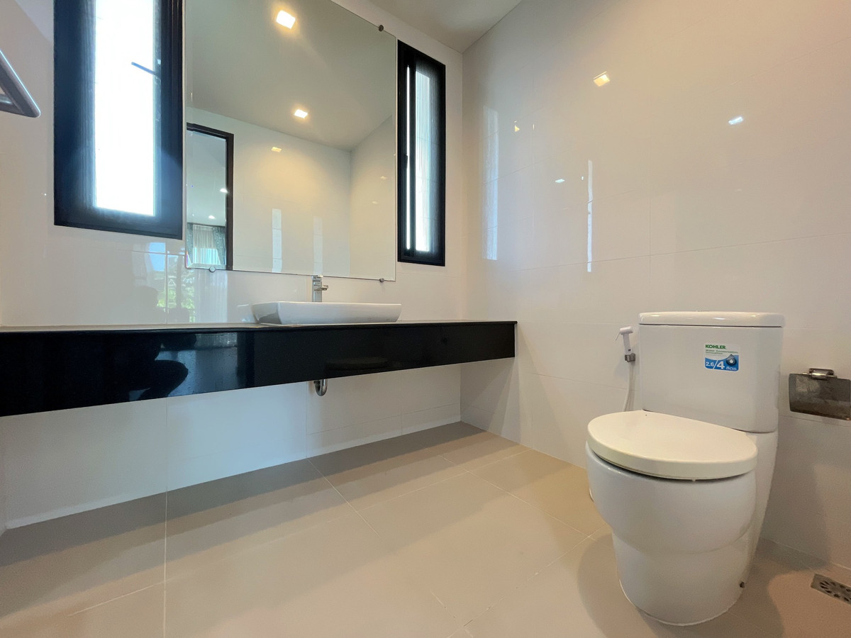 For SaleHousePathum Thani,Rangsit, Thammasat : Sammakorn Khlong 7, luxury detached house, 3 bedrooms, 3 bathrooms, convenient transportation.