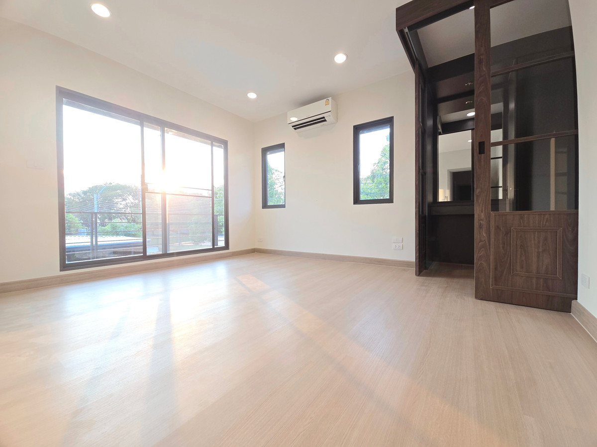 ขายบ้านนวมินทร์ รามอินทรา : บ้านหรู รีโนเวทใหม่ PAVE รามอินทรา–วงแหวน หลังมุม ติดสวน Type ใหญ่สุด_เจ้าของโพสเอง