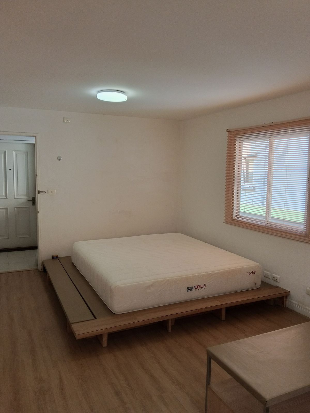 For SaleCondoSathorn, Narathiwat : Condo for sale: condo one x sathorn - narathiwat, 7th floor, studio room with furniture (S5314)