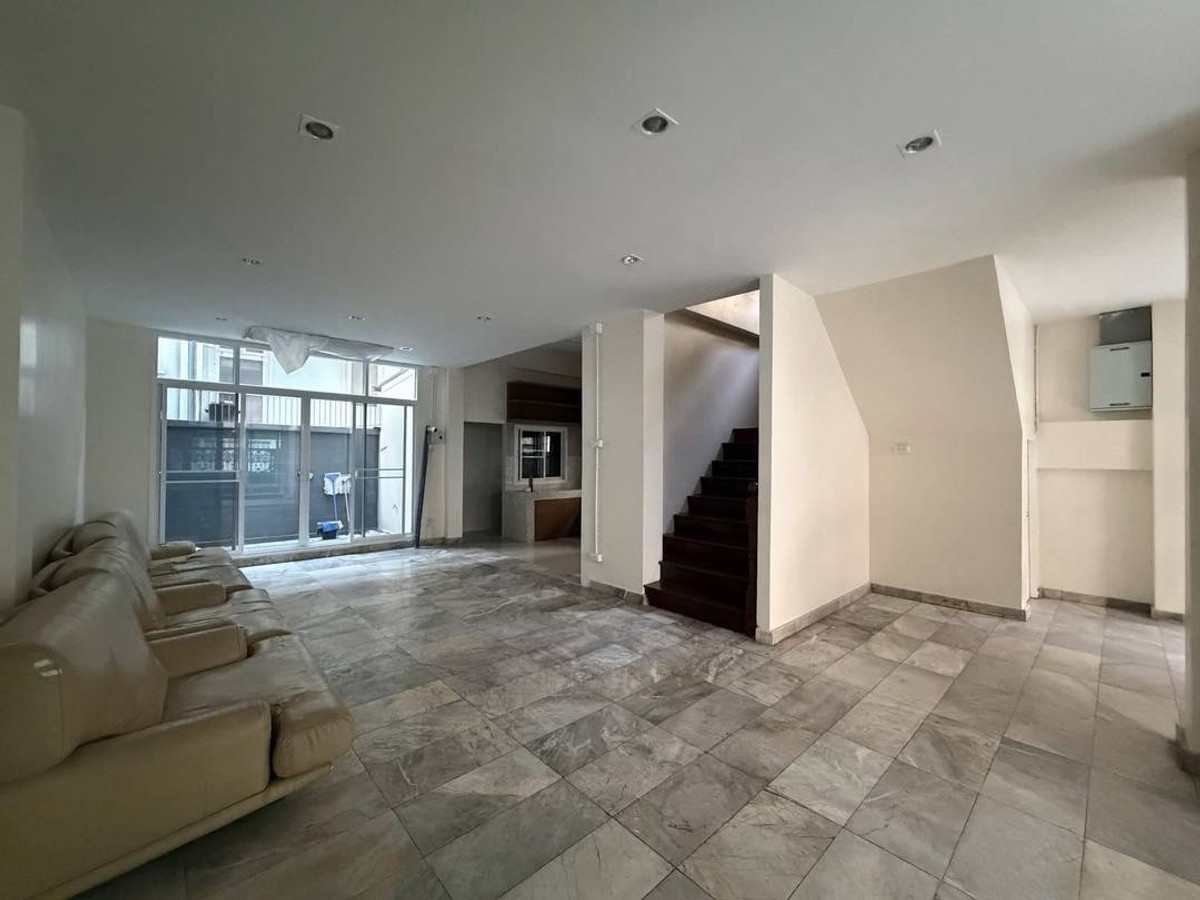 For RentHome OfficeOnnut, Udomsuk : Home office for rent, office 4.5 floors, 400 sq m, near BTS Phra Khanong 100 meters, parking 2+3 cars RARE ITEMS