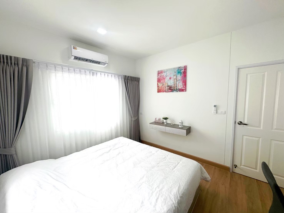 For RentHouseSamut Prakan,Samrong : K-6721 For rent! Semi-detached house Golden Neo Sukhumvit Lasalle, ready to move in, near BTS and international school.