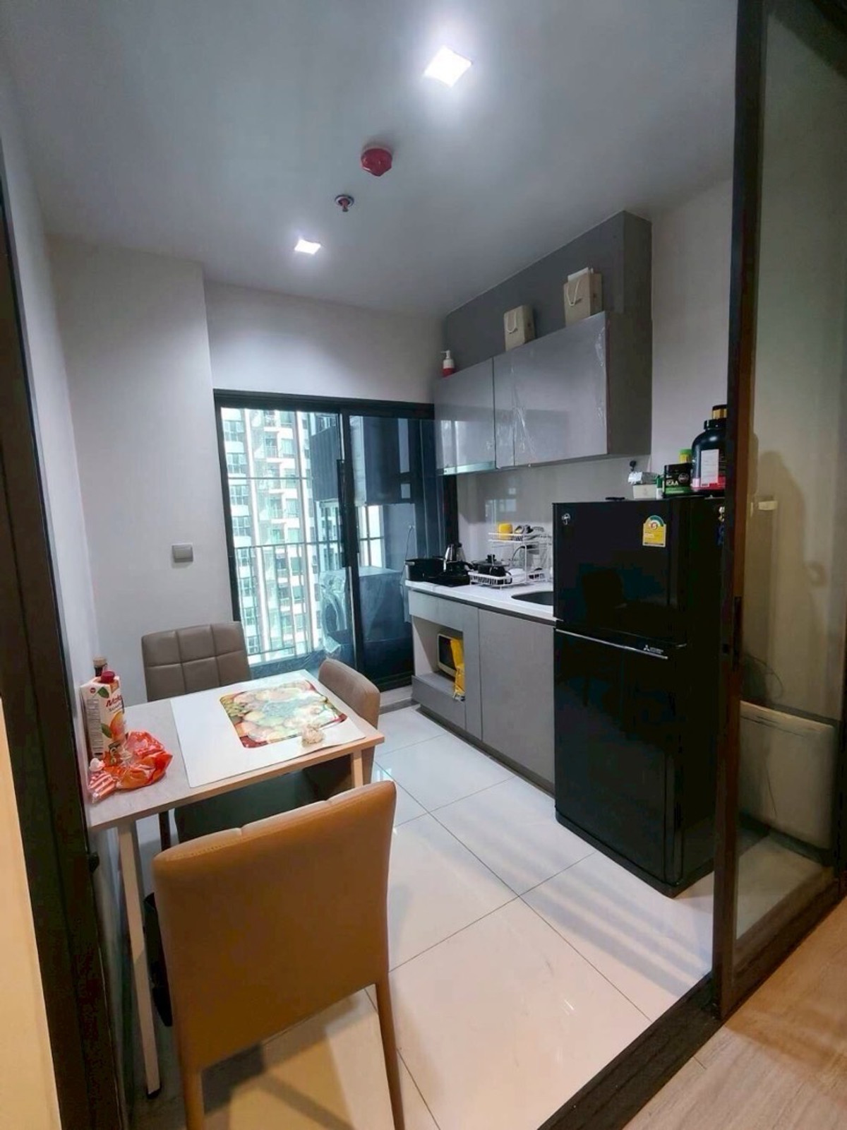 ให้เช่าคอนโดพระราม 9 เพชรบุรีตัดใหม่ RCA : For Rent | Life Asoke Rama 91-Bedroom unit in Tower A Size 33 sq.m.💰 Rent: 22,000 THB / month📄 Minimum 1-year contractcontact 0646428664 (Phat)contact 0946242014 (Nui)