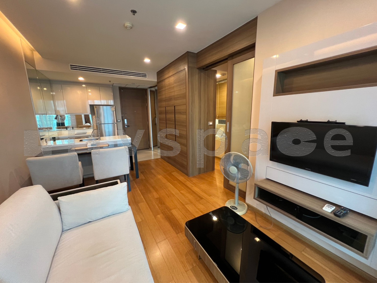 ให้เช่าคอนโดสาทร นราธิวาส : ▚ LF205ツ ให้เช่า: The Address Sathorn – 1 Bed 46 ตร.ม. 🏙️✨ ห้องสวยชั้นสูง ทิศตะวันออกมุมดีไม่ร้อน ราคาดีมาก พร้อมเข้าอยู่ Location สุดปัง