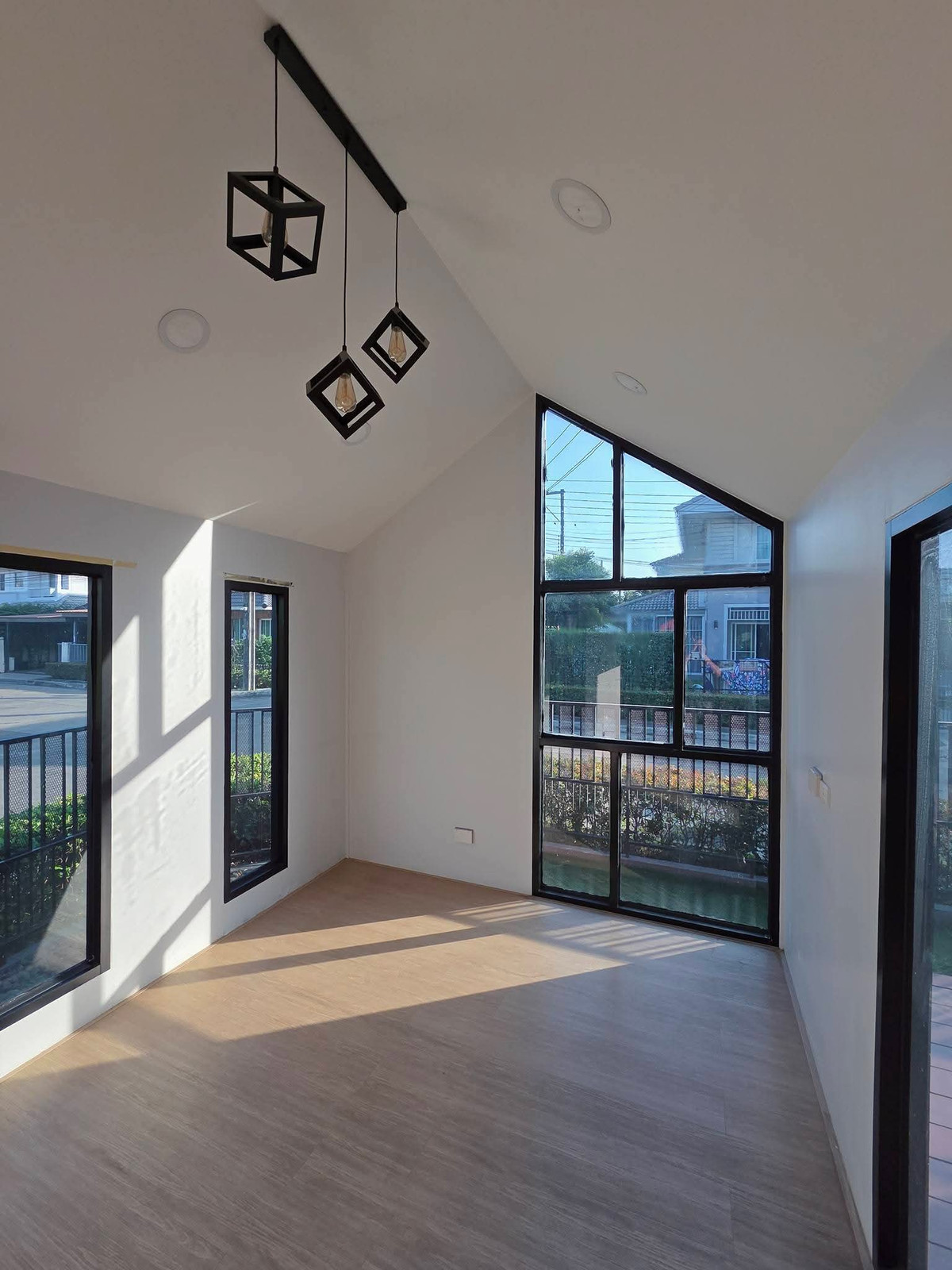 For SaleHouseNawamin, Ramindra : Chaiyaphruek Ramintra - Wongwaen / 4 Bedrooms (FOR SALE) TAN882