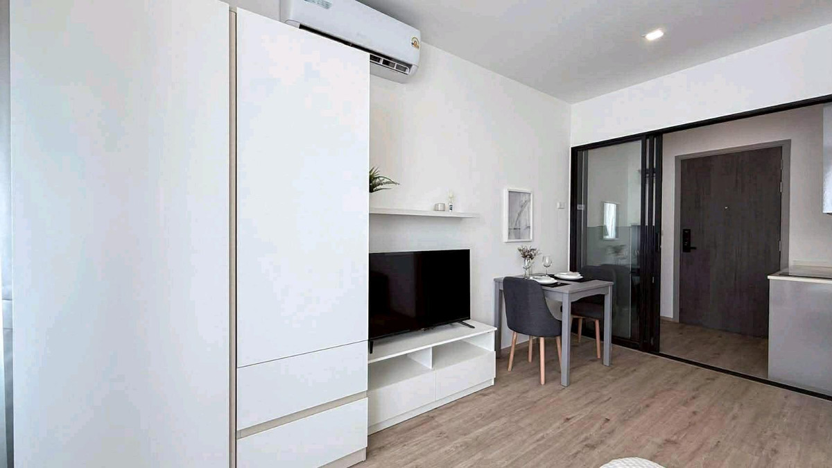 For RentCondoPattanakan, Srinakarin : 📦 Great value in this location, new room, clean, pack your bags and move in immediately.