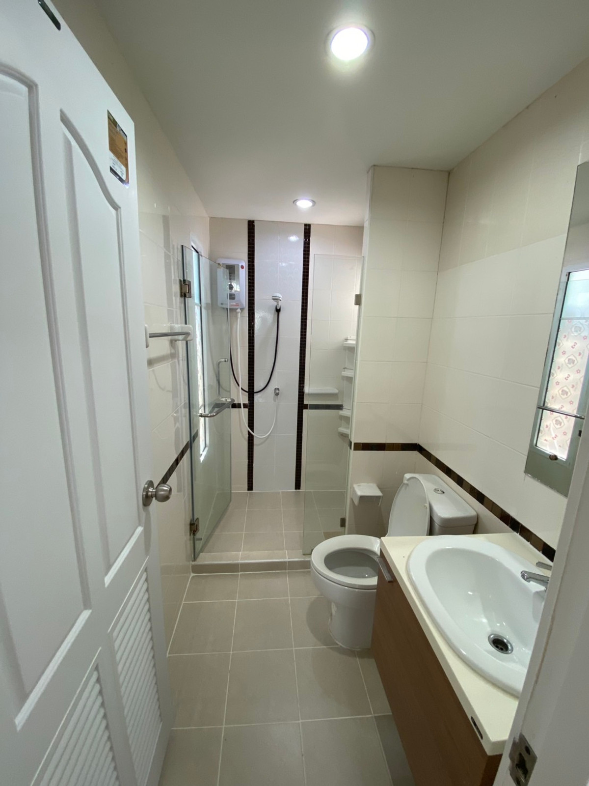 For RentHouseNawamin, Ramindra : Ready to move in, right on the cover