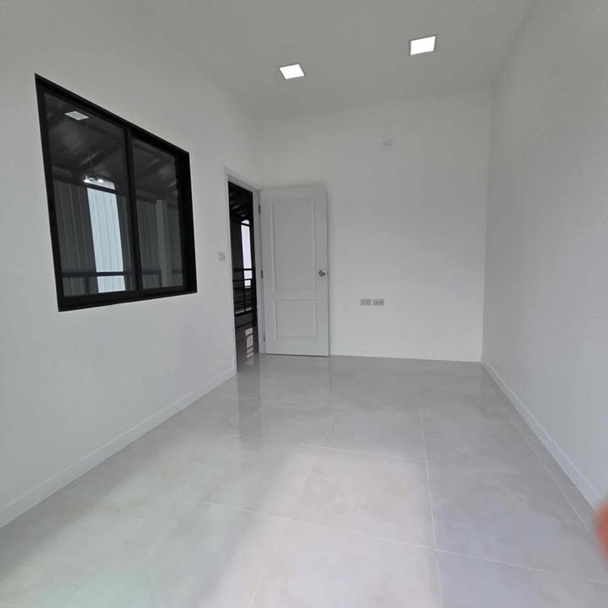 ขายโกดังปทุมธานี รังสิต ธรรมศาสตร์ : ไม่ต้องเช่า! โกดังรังสิต Home Office Warehouse ย่านคลอง3 ทำเลศักยภาพ เปลี่ยนเงินค่าเช่ารายเดือนให้เป็นสินทรัพย์ของคุณ! คุ้มค่ากว่านี้ไม่มีอีกแล้ว🏗️