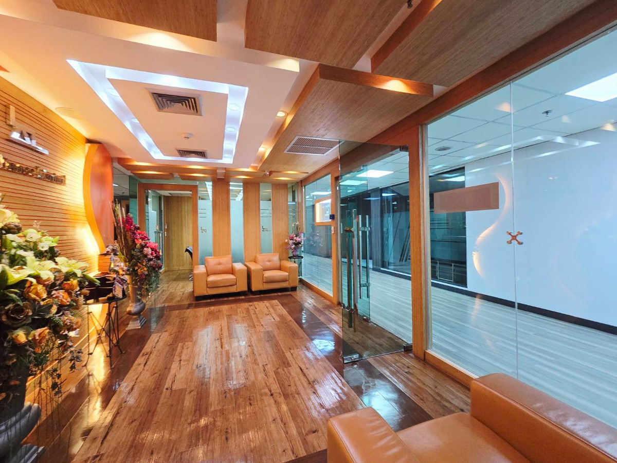 ขายสำนักงานวิทยุ ชิดลม หลังสวน : 🏢 ขายพื้นที่สำนักงาน | ลุมพินี ทาวเวอร์ (Lumpini Tower) เพียง 90,000 บาท / ตร.ม. 