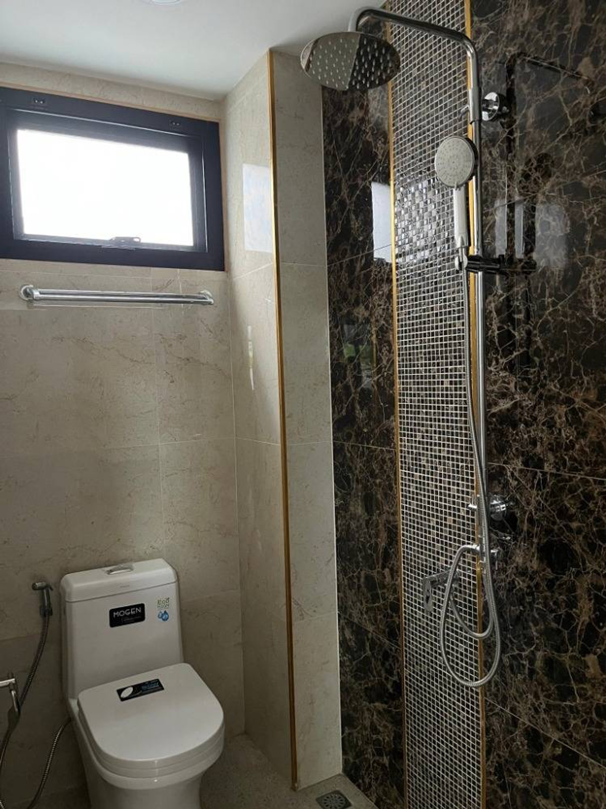 ให้เช่าทาวน์โฮมรัชดา ห้วยขวาง : ให้เช่าทาวน์เฮ้าส หมู่บ้านอยู่เจริญ ใกล้ MRT สุทธิสาร เพียง 4 นาที