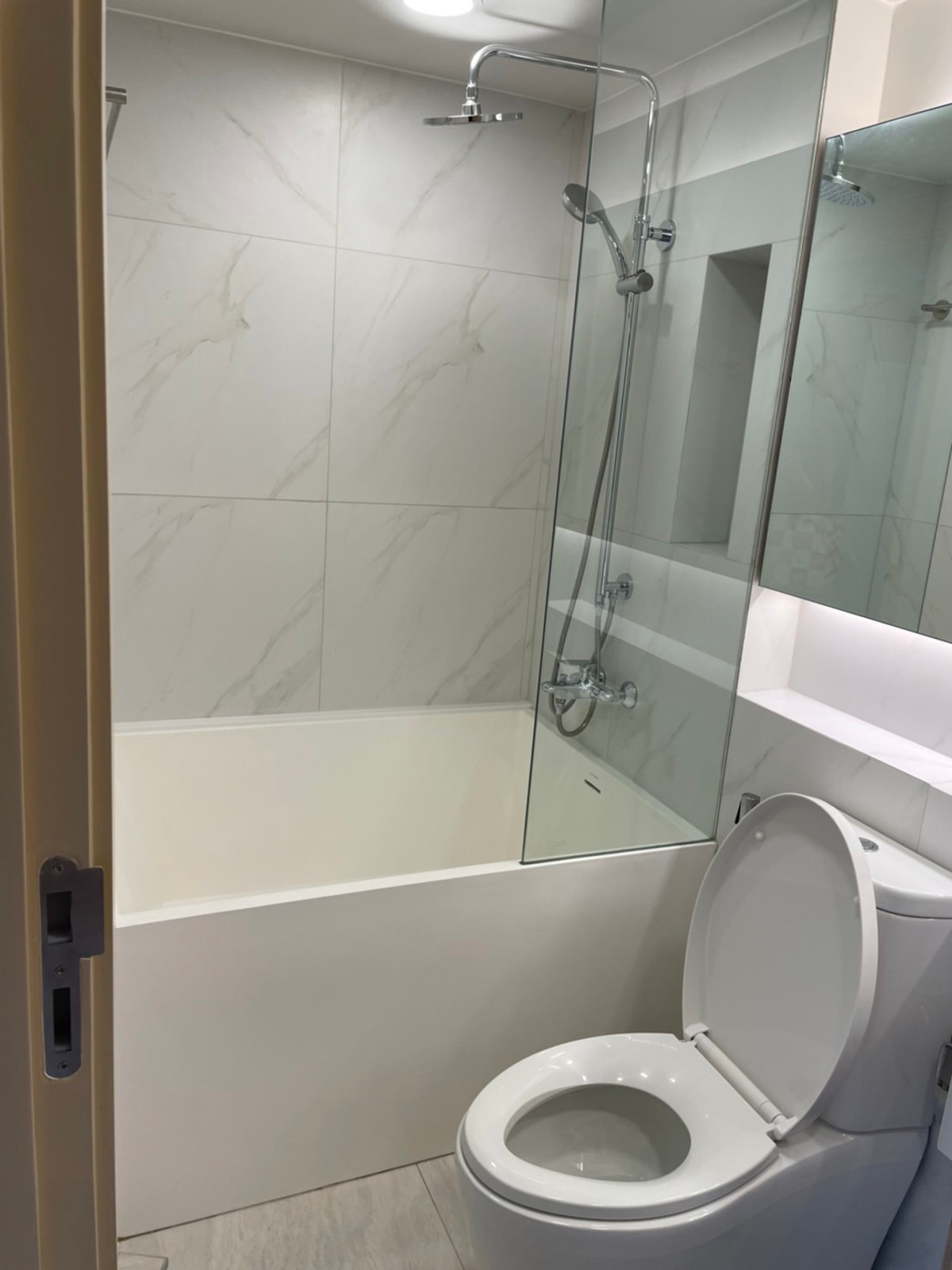 ขายคอนโดสุขุมวิท อโศก ทองหล่อ : ขาย/SALE : Walden Asoke (วาลเด้น อโศก) - 1 ห้องนอน - LC091