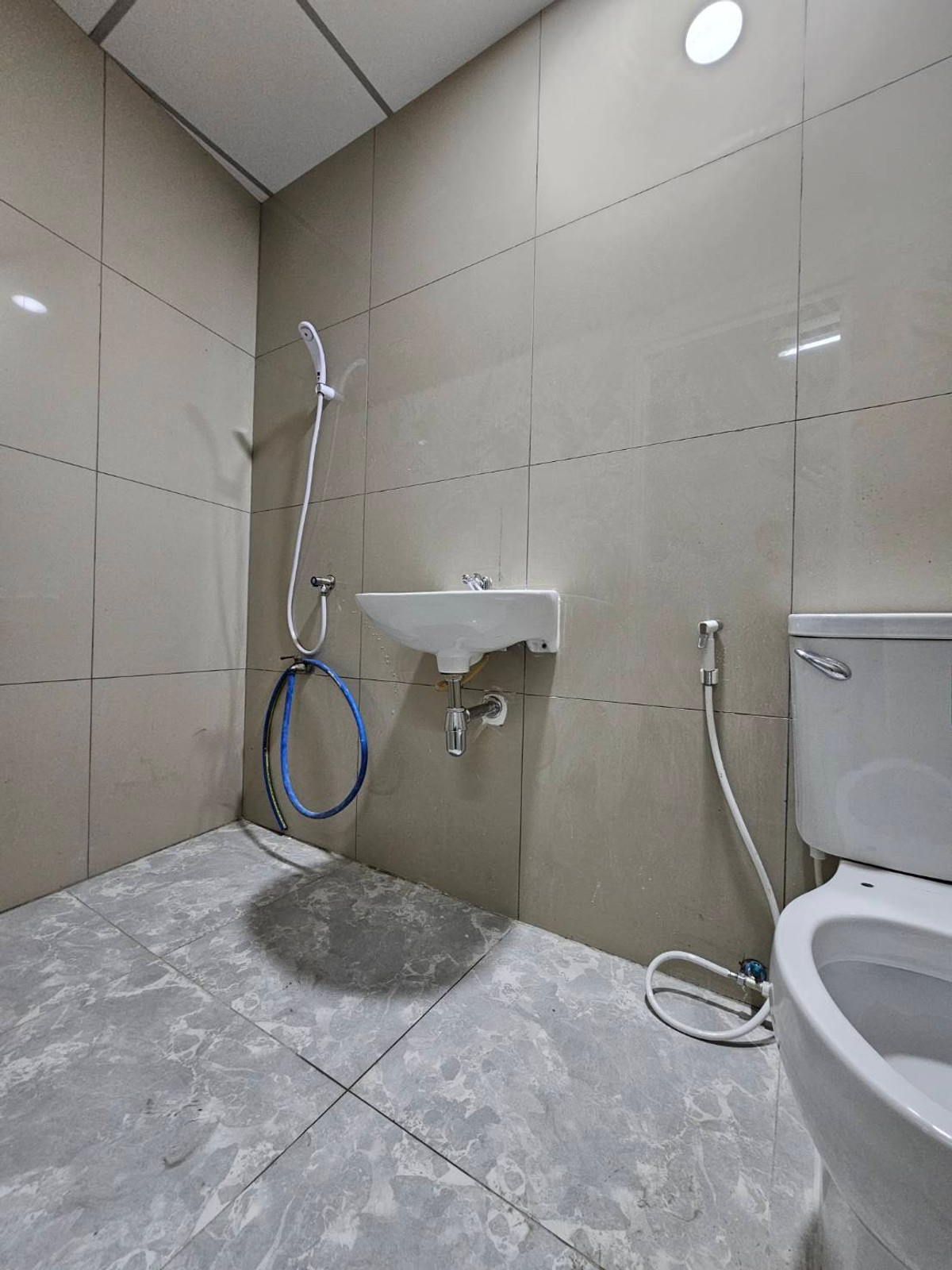 For RentShop HouseSathorn, Narathiwat : 2 Connecting Units 660sqm Townhouse in Soi Chareorat 5