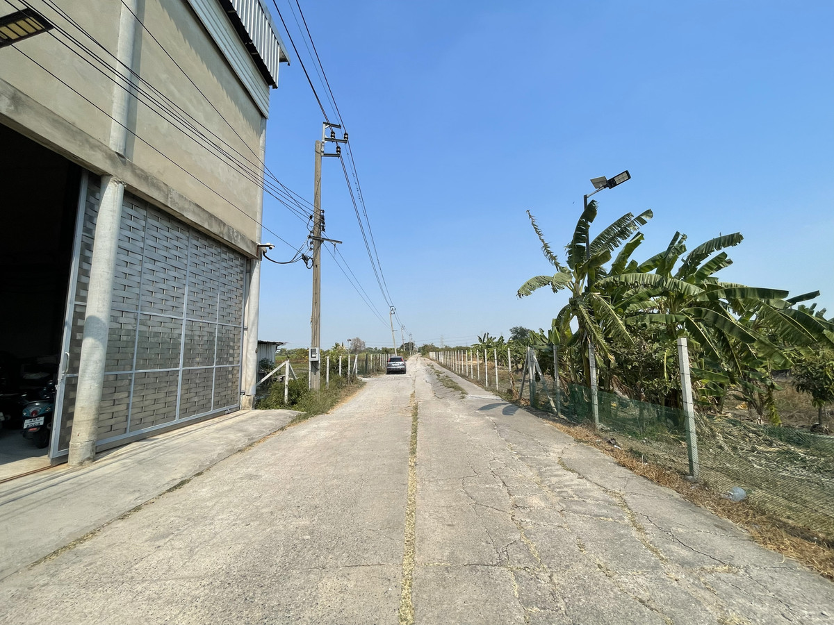 ขายที่ดินนนทบุรี บางใหญ่ บางบัวทอง : ขายที่ดินบางกรวย–ไทรน้อย 418 ตารางวา ซอยสิริฉัตร ถมแล้ว ราคาถูก