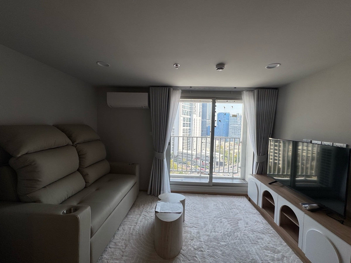 ให้เช่าคอนโดสยาม จุฬา สามย่าน : For Rent Culture Chula
2Bed 1Bath 57sq.m. 45,000/M
contact 0646428664 (Phat)
contact 0946242014 (Nui)