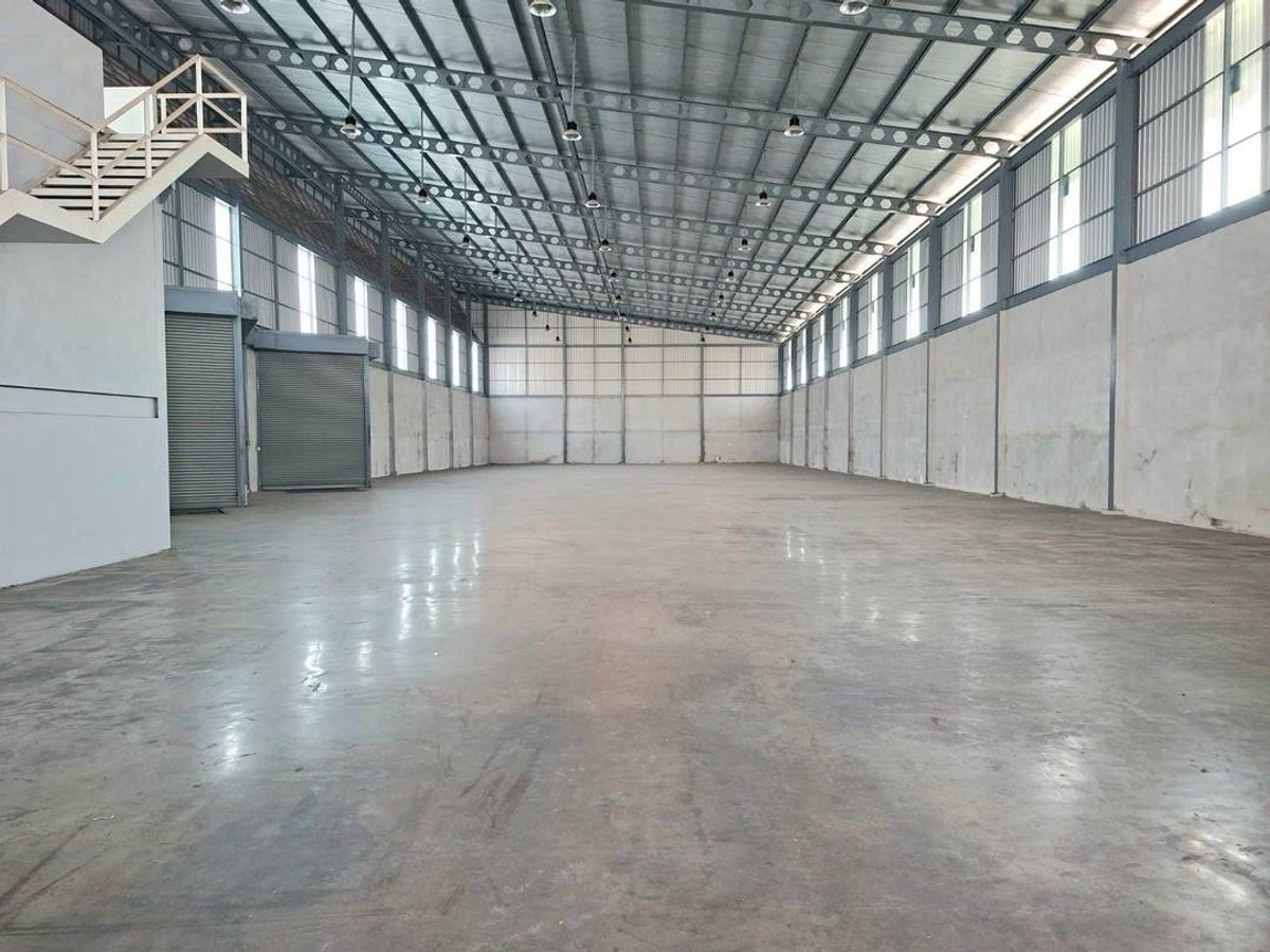 For RentWarehouseBangna, Bearing, Lasalle : Warehouse for rent, Bangna Trad KM.18, Bang Phli, Samut Prakan, near industrial estates, Suvarnabhumi Airport, Lat Krabang and Chonburi Expressway.