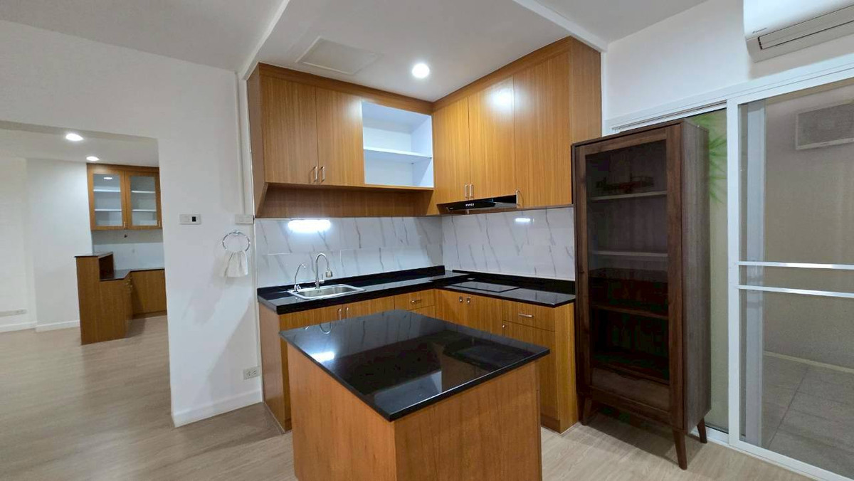 ขายทาวน์โฮมพระราม 3 สาธุประดิษฐ์ : ขายทาวน์โฮม 3 ชั้น หลังใหญ่ ทำเล ย่านพระรามสาม ยานนาวาตัดใหม่ ใกล้วงแหวนอุตสาหกรรม