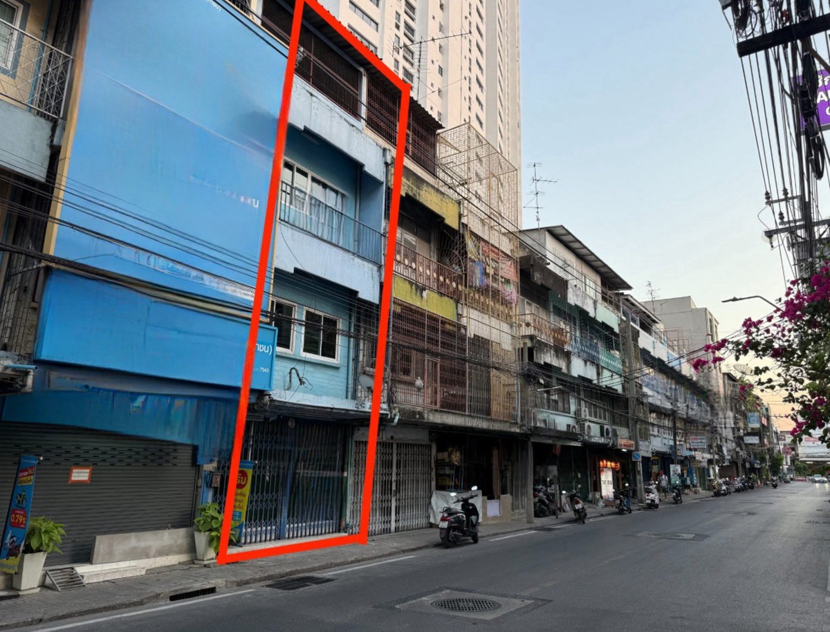 For RentShop HouseSukhumvit, Asoke, Thonglor : Phrom Phong Sukhumvit 22 for rent, 1 commercial building, near Emsphere and Marriott Hotel.