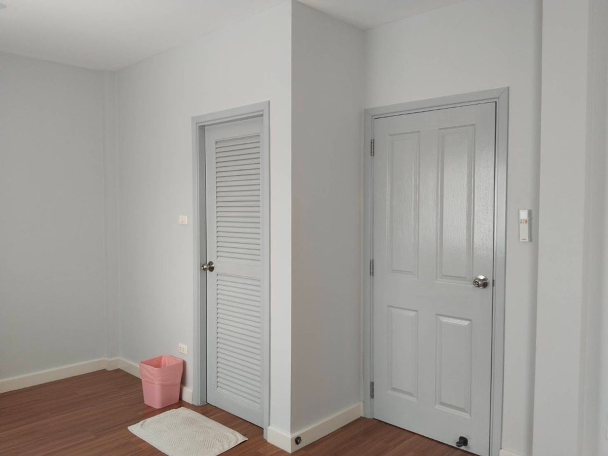 ขายนวมินทร์ รามอินทรา : บ้านแฝด นลินวิลล์ พลัส / 3 ห้องนอน (ขาย), Semi - Detached House  Nalin Ville Plus / 3 Bedrooms (FOR SALE) POON108