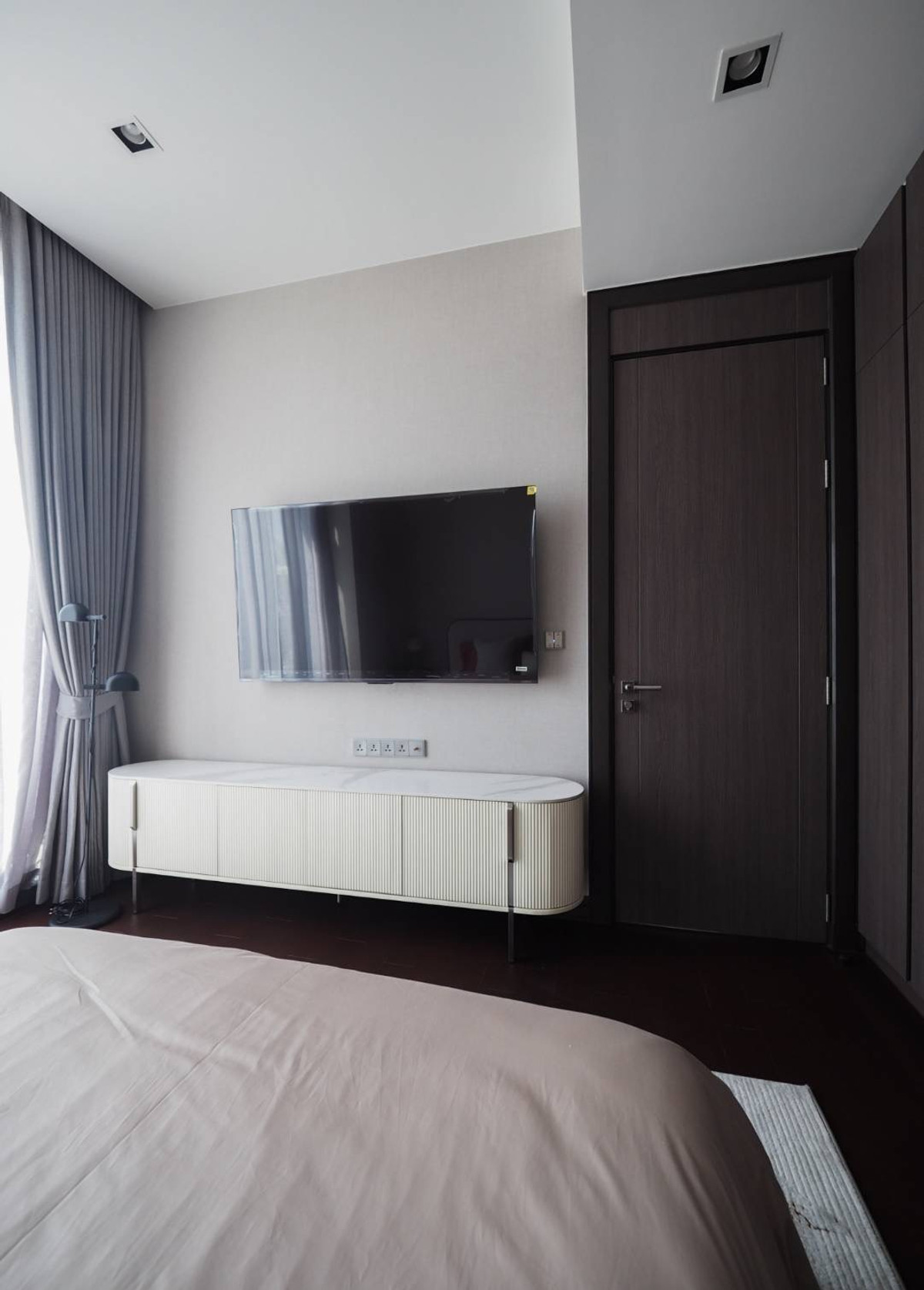 ให้เช่าคอนโดนานา : Rare Unit🔥 3 Bedrooms - Q1 Sukhumvit  ( Luxury Condo) ห้องใหม่ เพิ่งตกแต่งเสร็จ ไม่เคยมีผู้เช่า Prime location กลาง CBD ติด BTS นานา