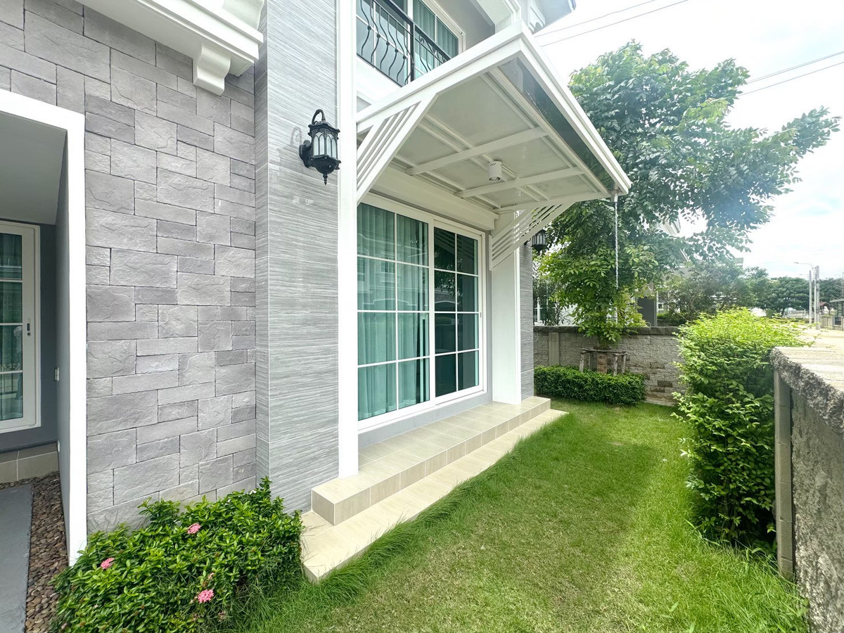 For RentHouseSamut Prakan,Samrong : K-6721 For rent! Semi-detached house Golden Neo Sukhumvit Lasalle, ready to move in, near BTS and international school.