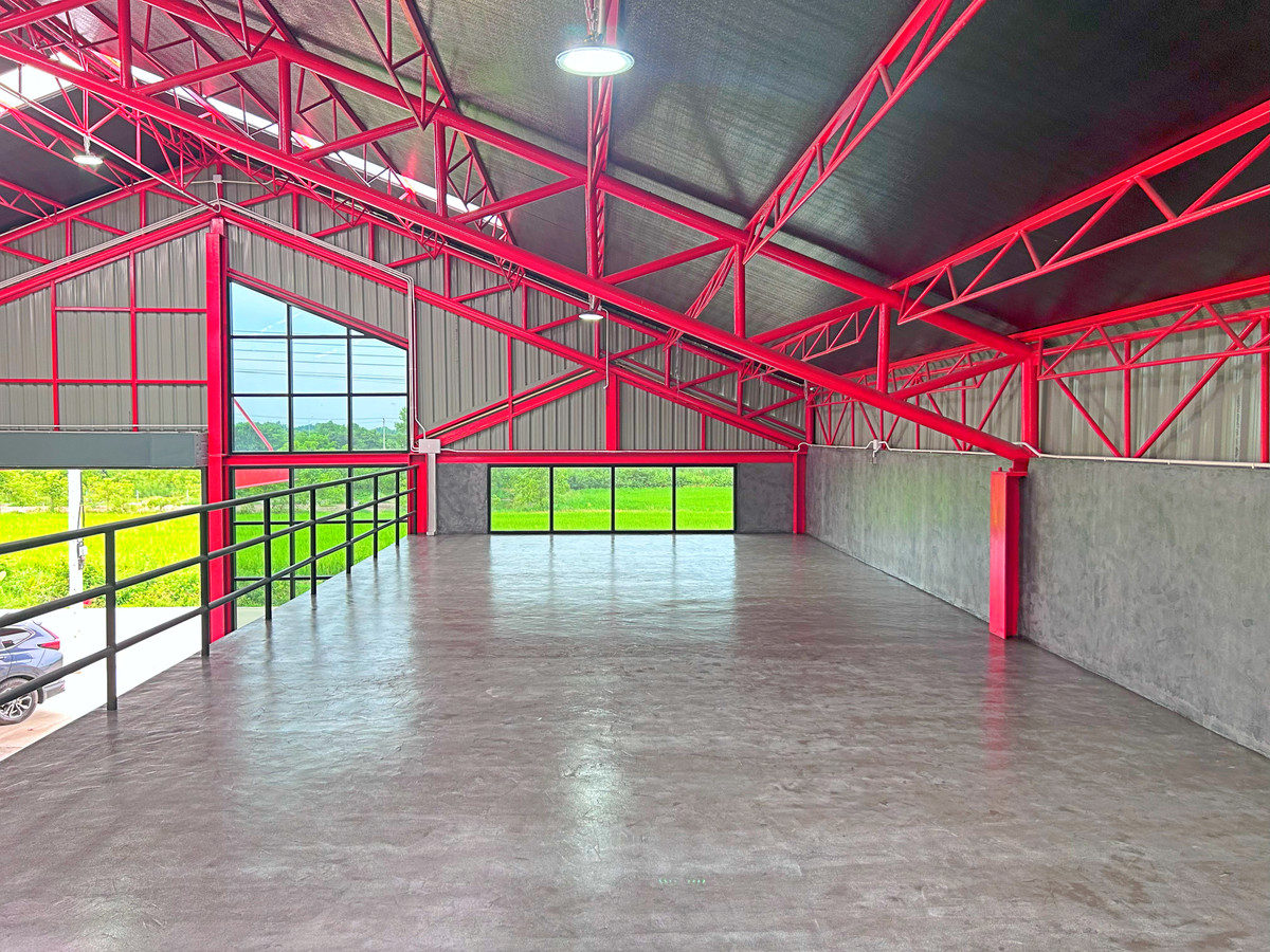 ให้เช่าโกดังปทุมธานี รังสิต ธรรมศาสตร์ : โกดังเดี่ยวสร้างใหม่ / แต่งหรูพร้อมแอร์ / 800 ตร.ม. / ปากซอยคือทางเข้าทางด่วน-ลำลูกกา