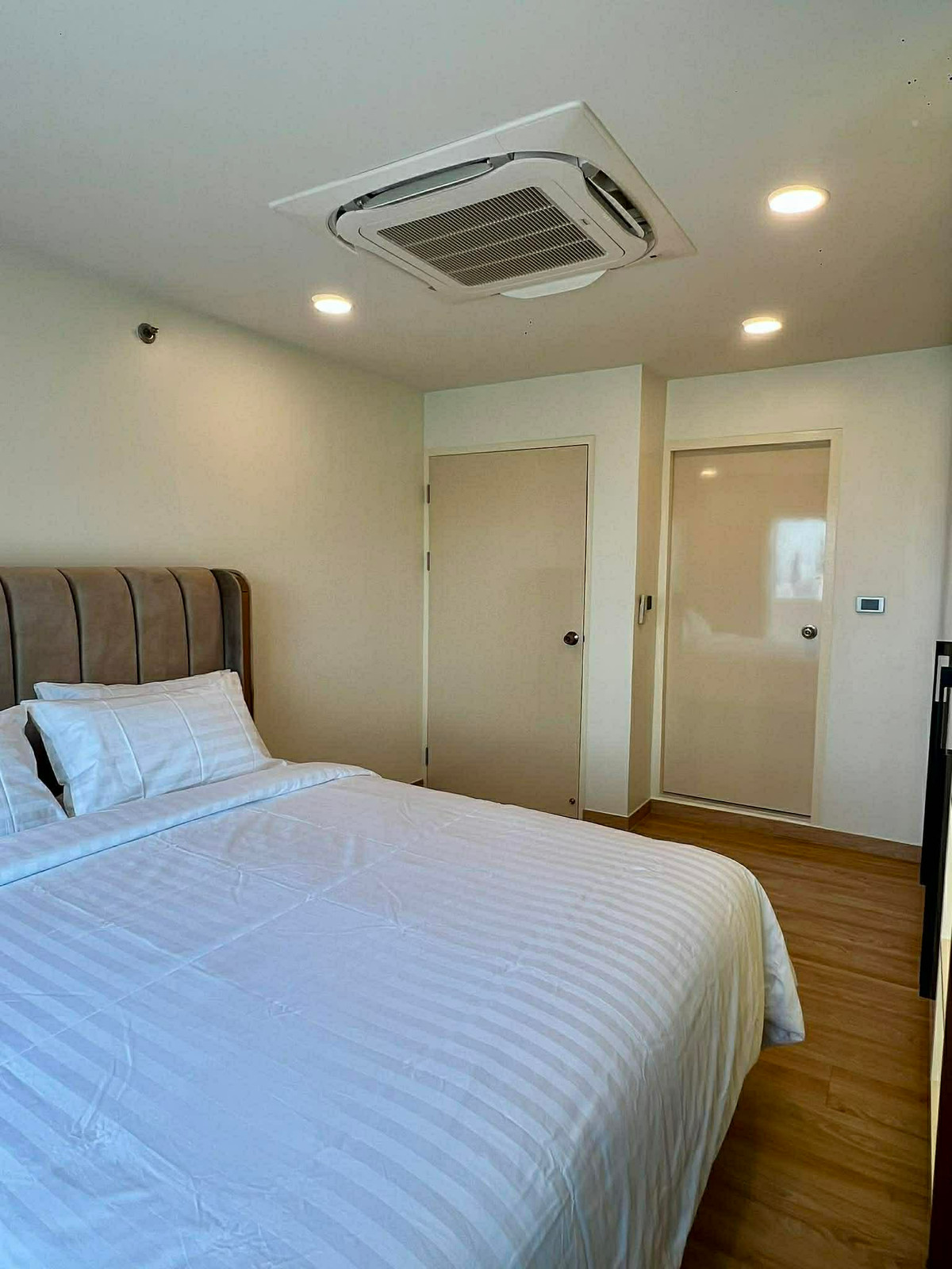 ให้เช่าคอนโดวิทยุ ชิดลม หลังสวน : ให้เช่า Witthayu Complex ราคา 75,000 บาท [NCr260153]