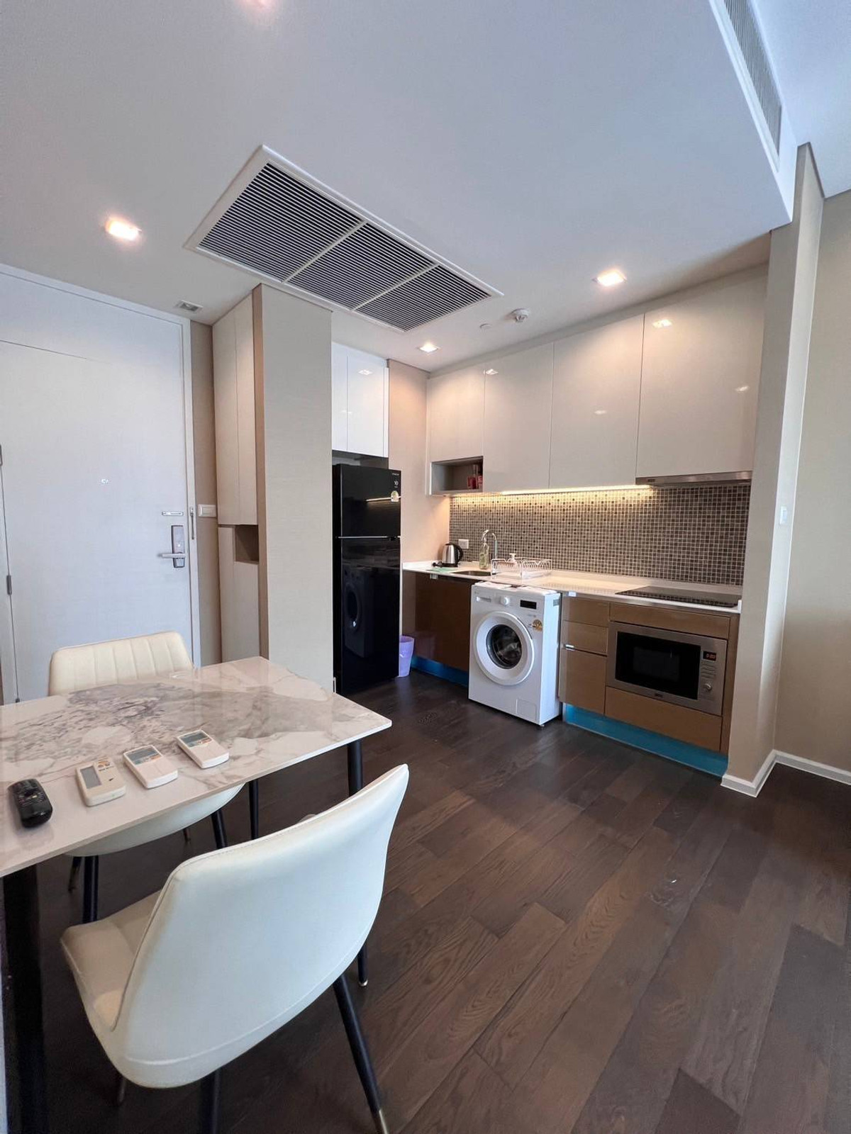 ให้เช่าคอนโดลาดพร้าว เซ็นทรัลลาดพร้าว : ให้เช่า The Saint Residences ทำเลพหลโยธิน–จตุจักร | 2 ห้องนอน | 30,000 บาท/เดือน