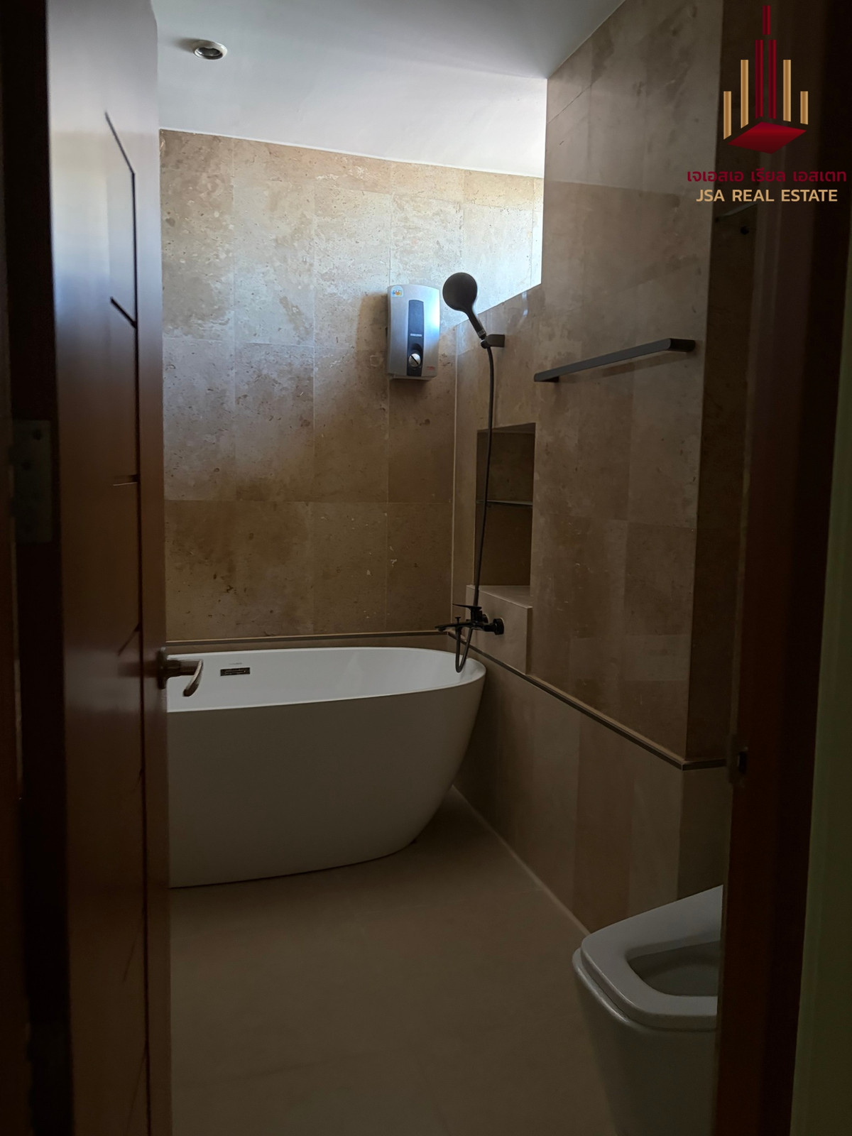 For RentCondoWongwianyai, Charoennakor : ✨ For Rent: River House Condominium Condo ✨ 💰 Only 80,000 THB/month