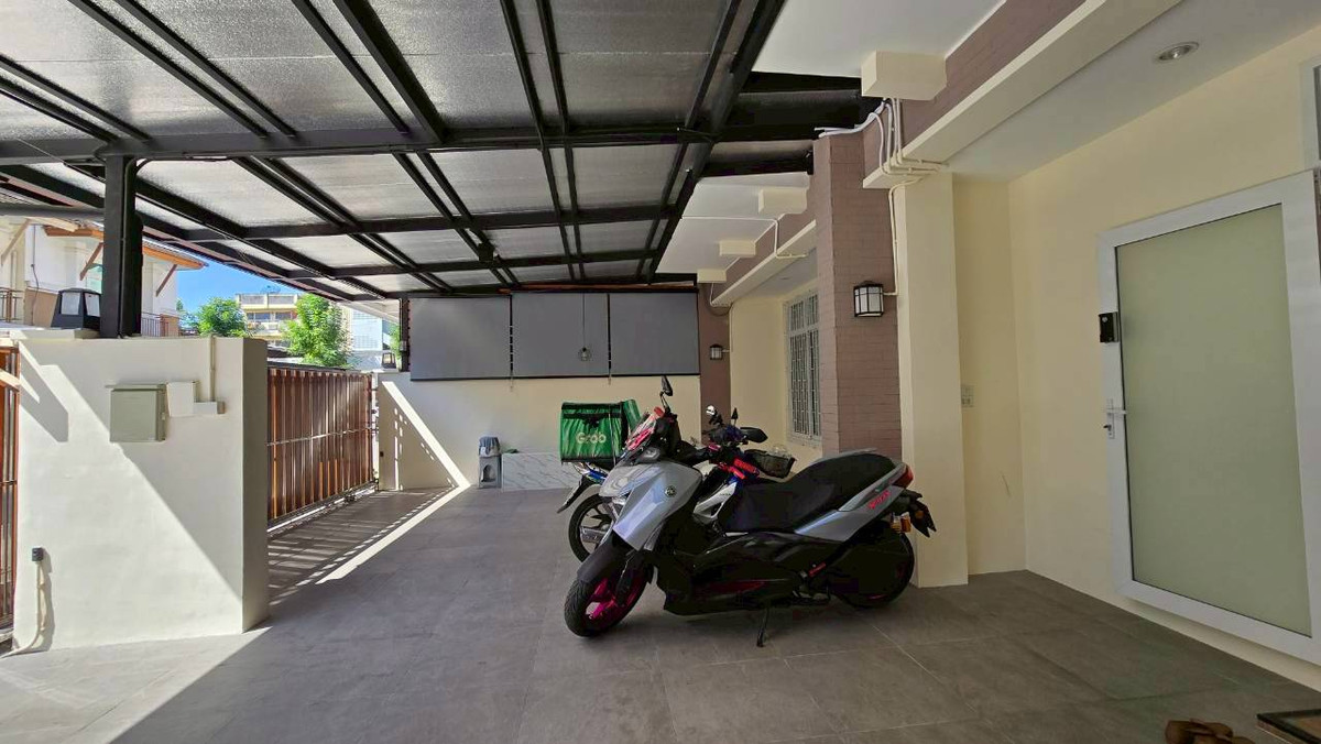 ขายทาวน์โฮมพระราม 3 สาธุประดิษฐ์ : ขายทาวน์โฮม 3 ชั้น หลังใหญ่ ทำเล ย่านพระรามสาม ยานนาวาตัดใหม่ ใกล้วงแหวนอุตสาหกรรม