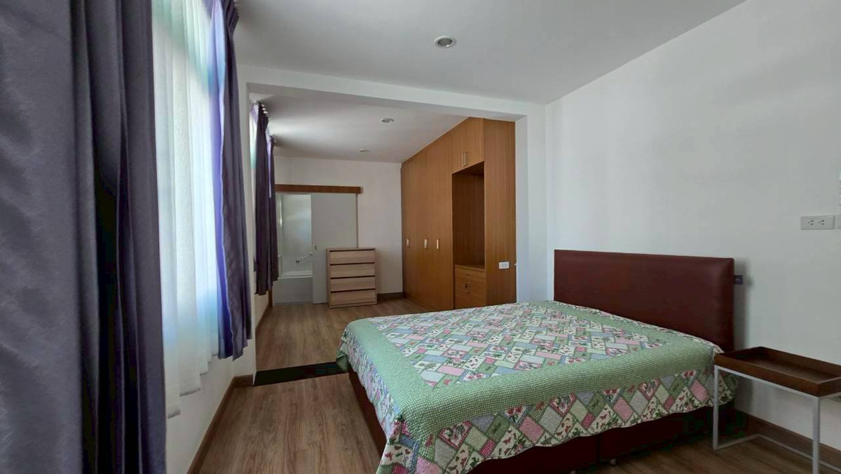 ขายทาวน์โฮมพระราม 3 สาธุประดิษฐ์ : ขายทาวน์โฮม 3 ชั้น หลังใหญ่ ทำเล ย่านพระรามสาม ยานนาวาตัดใหม่ ใกล้วงแหวนอุตสาหกรรม