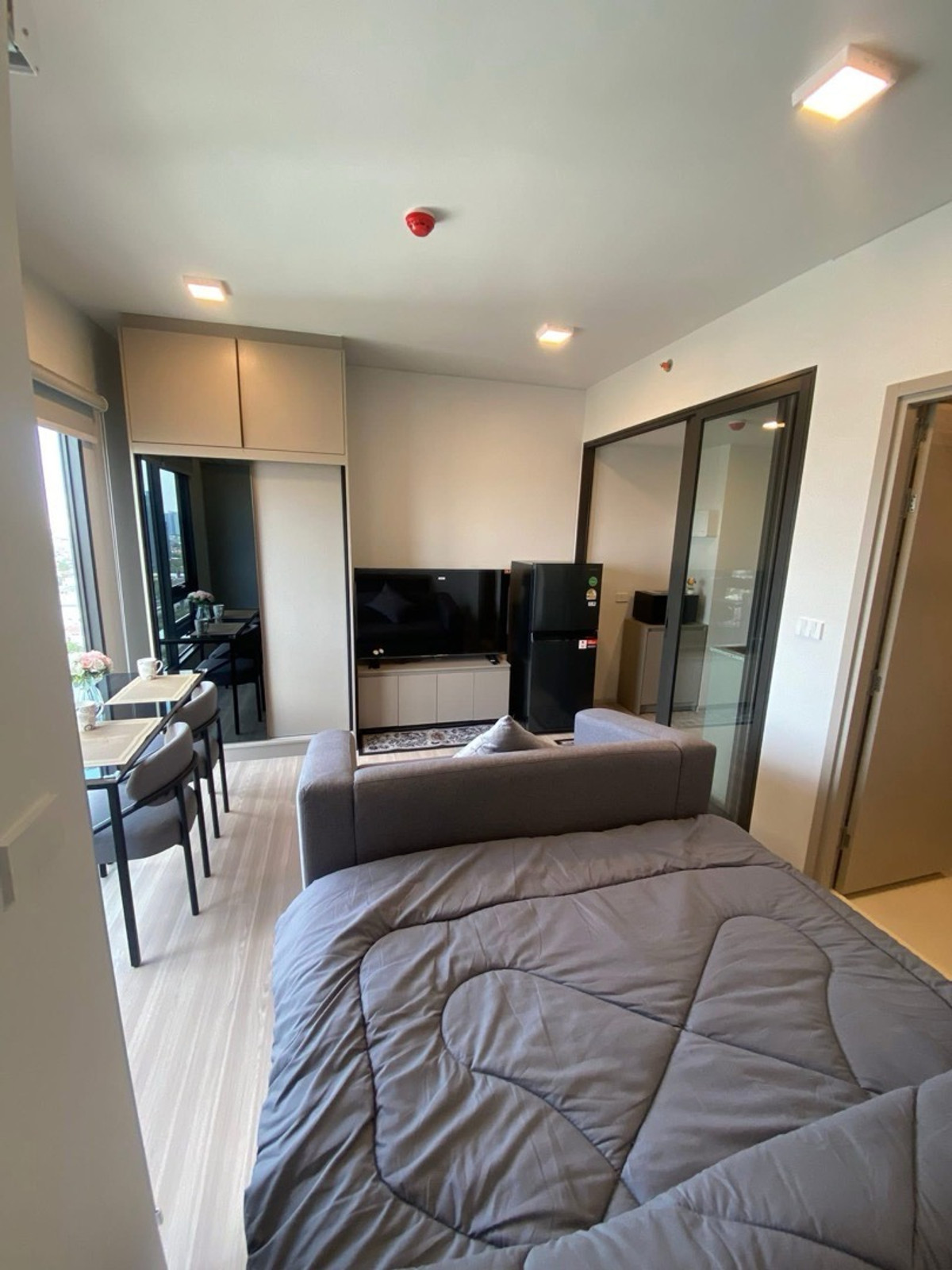 For RentCondoWongwianyai, Charoennakor : New room✨For rent Quintara Manden Pho Nimit LineOA : @ladysai